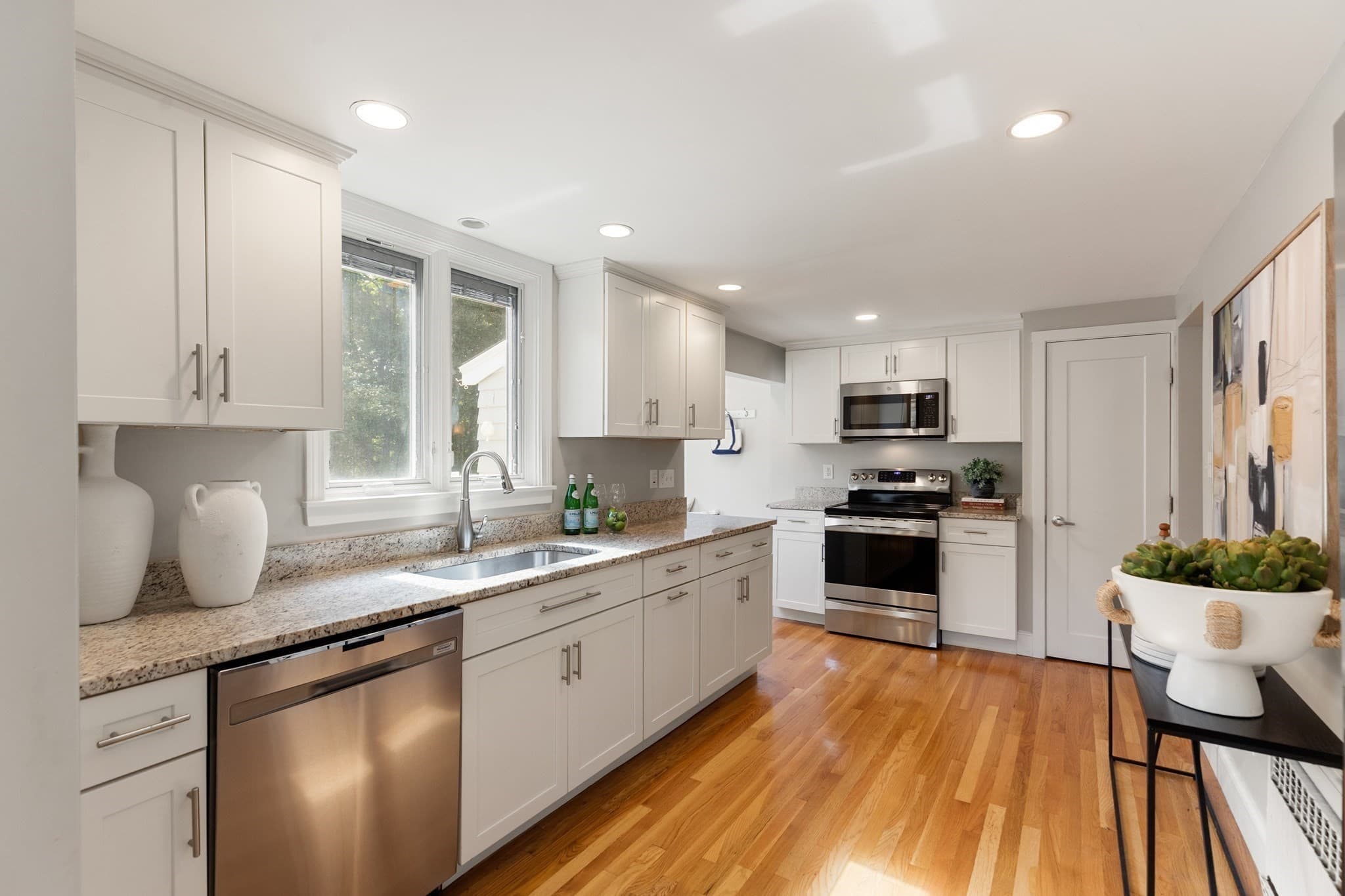 Single Family Residence at 11 Stratham Rd, Lexington MA 02421, Lexington, photo 12 of 36