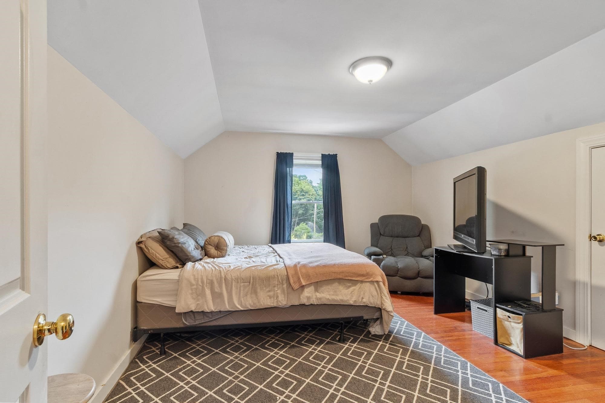 Single Family Residence at 406 Lincoln St, Fitchburg MA 01420, Fitchburg, photo 23 of 35