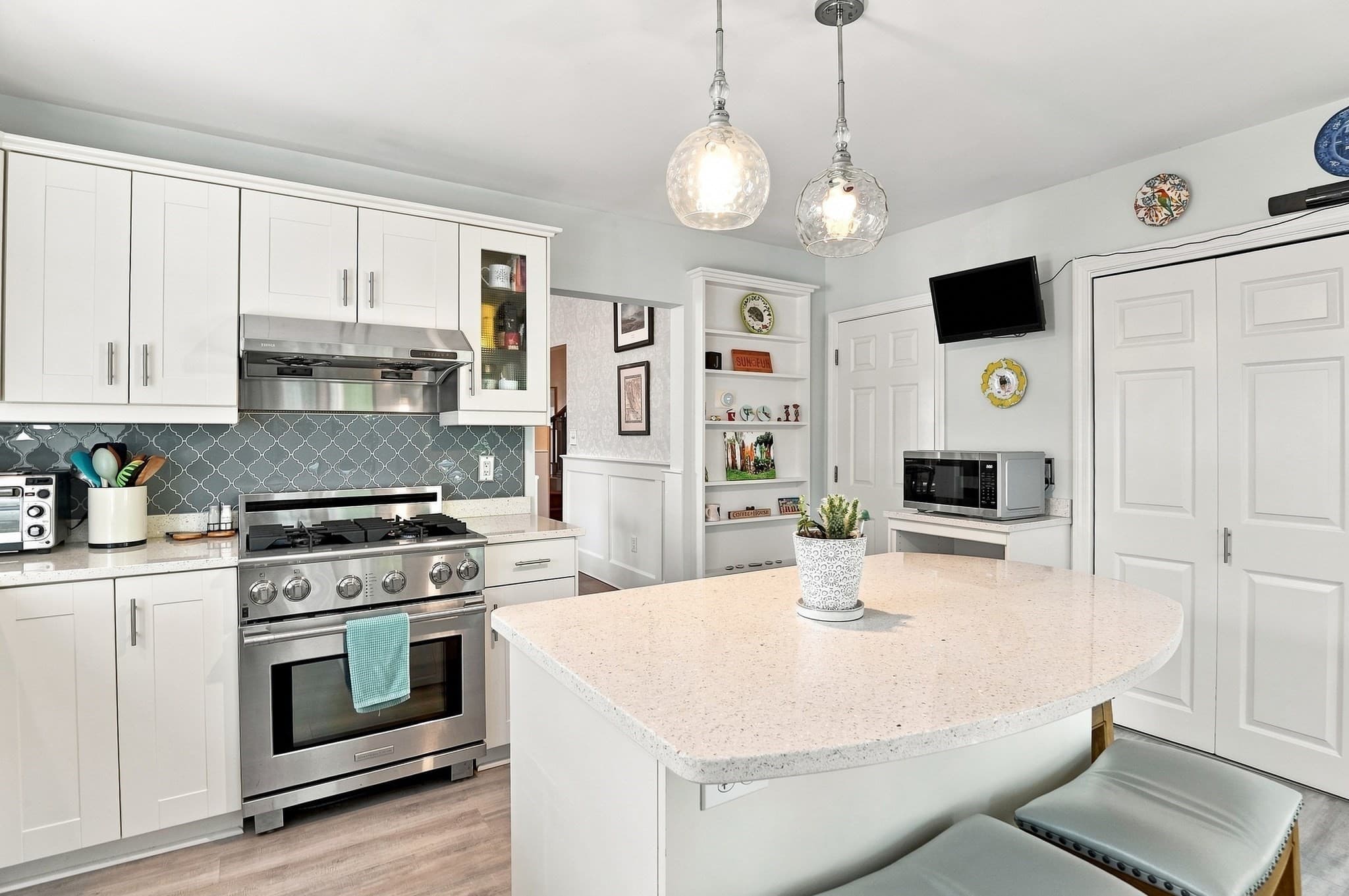 Condominium at 181 Cabot St # B, Newton MA 02458, Newton, photo 2 of 31