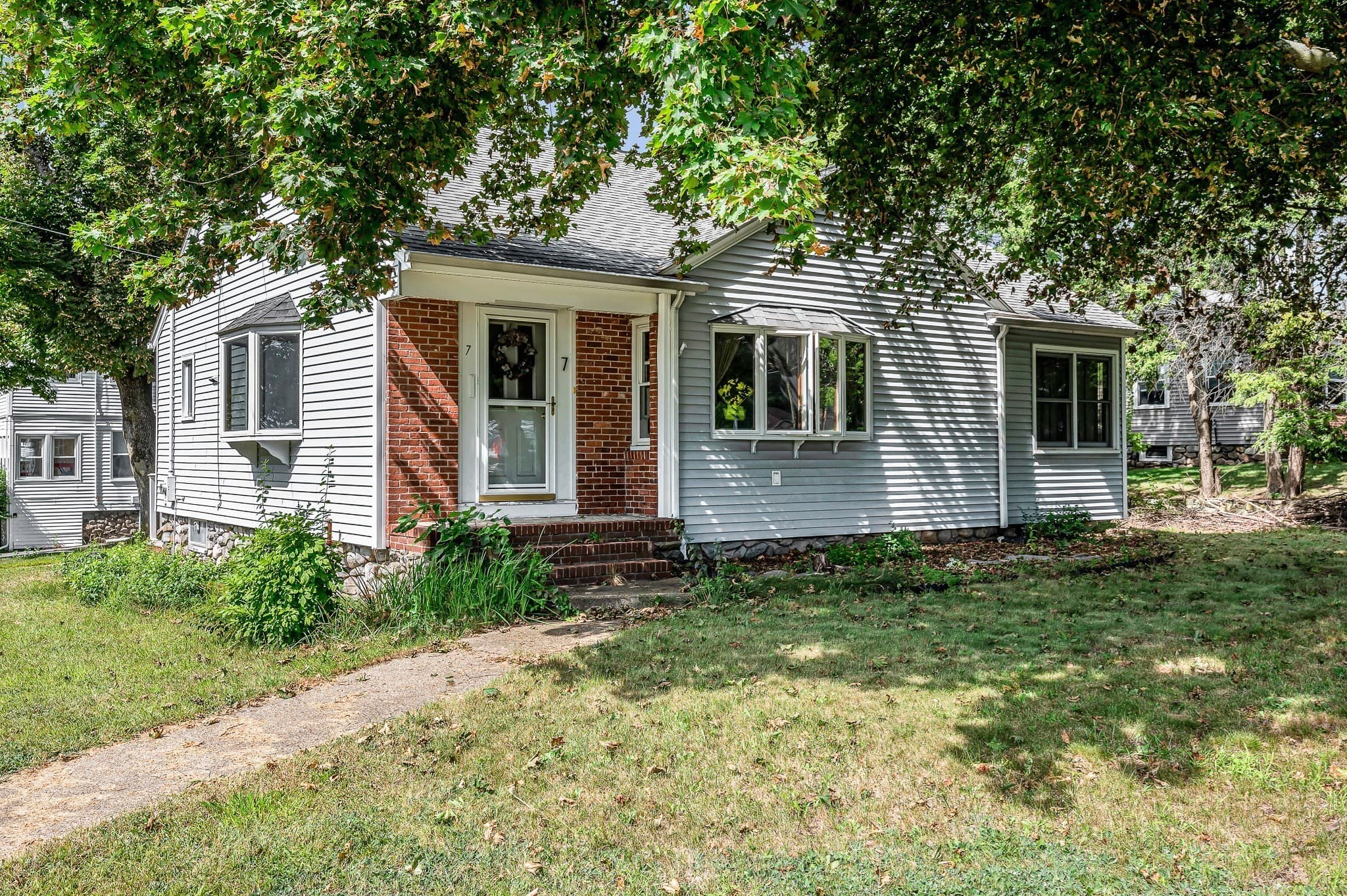 7 Peters St, North Andover MA 01845