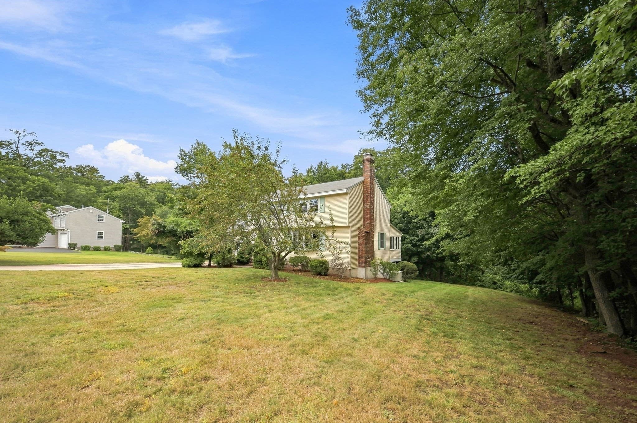 Single Family Residence at 299 Old Westford Road, Chelmsford MA 01863, Chelmsford, photo 4 of 37
