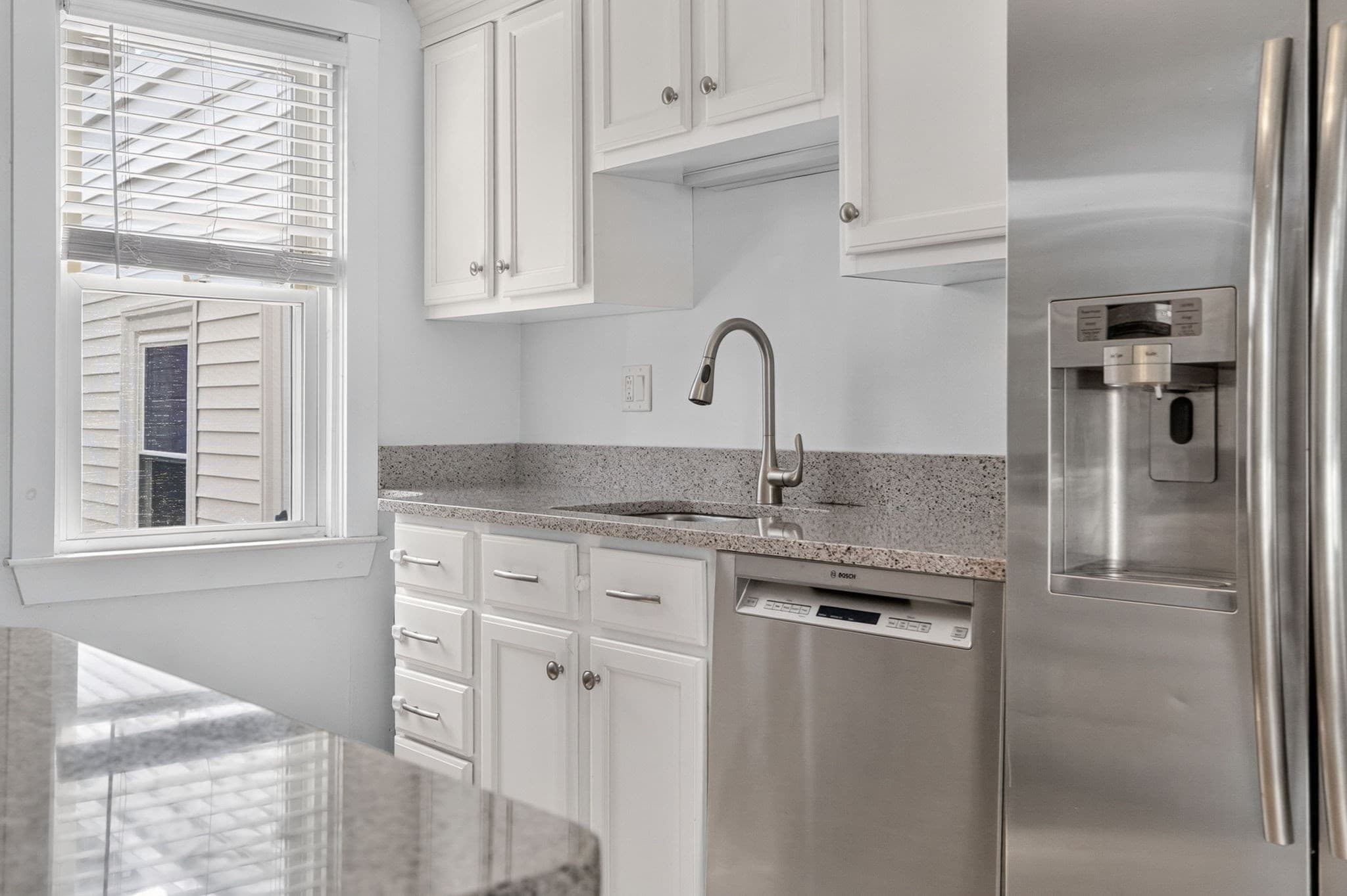 Single Family Residence at 395 Pond St, Weymouth MA 02190, photo 10 of 39