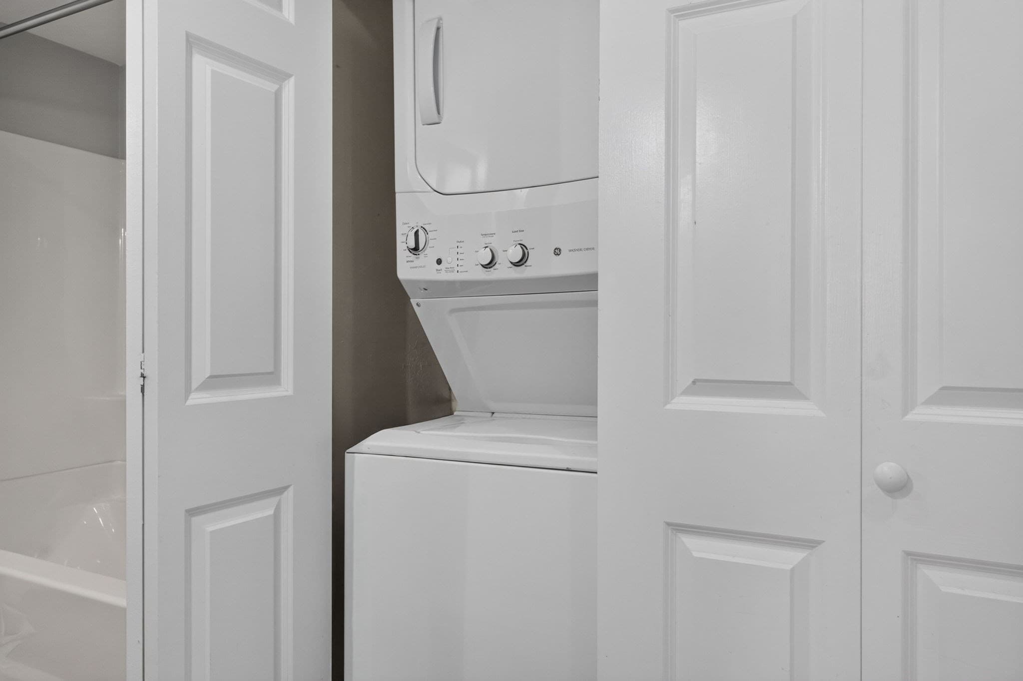 Single Family Residence at 395 Pond St, Weymouth MA 02190, photo 15 of 39