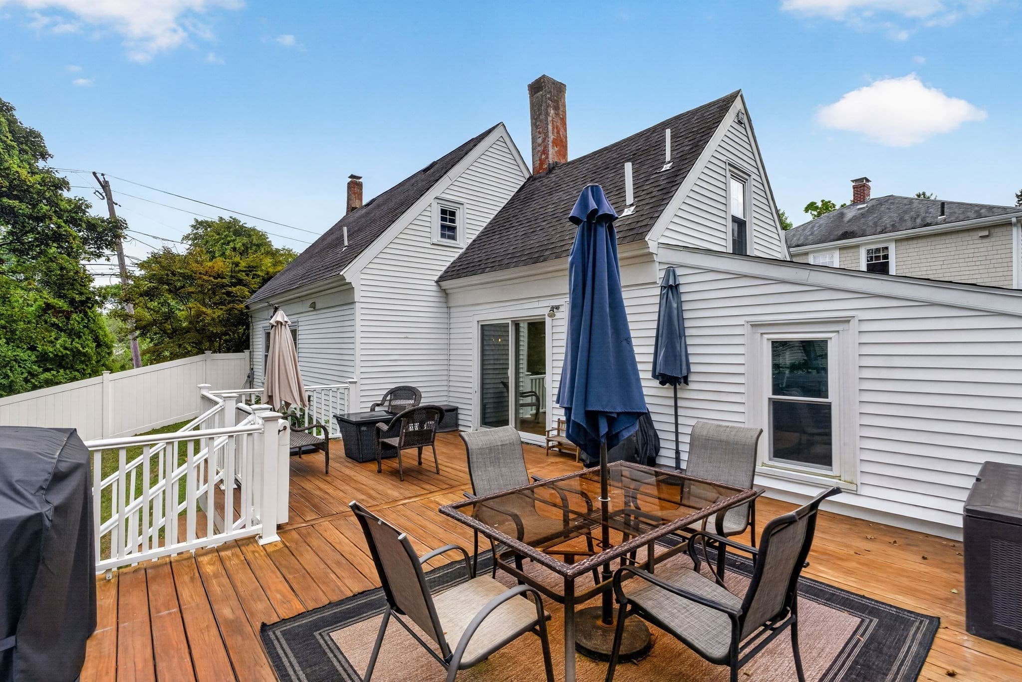 Single Family Residence at 395 Pond St, Weymouth MA 02190, photo 25 of 39