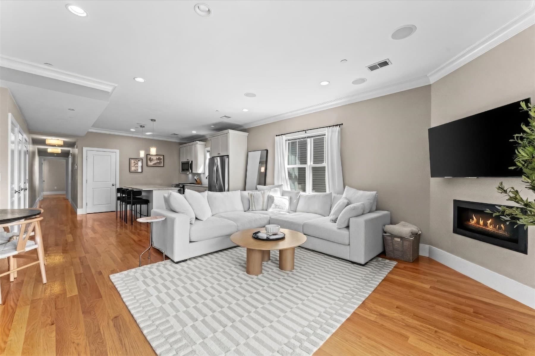 Condominium at 861 E 2nd St # 3, Boston MA 02127, photo 2 of 30