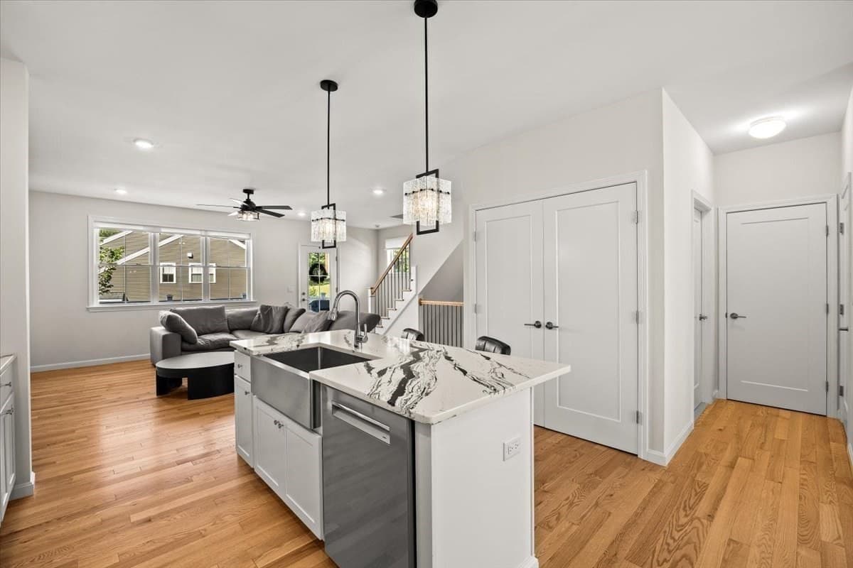 Condominium at 18 Oxbow Rd # 1, Raynham MA 02767, Raynham, photo 13 of 39
