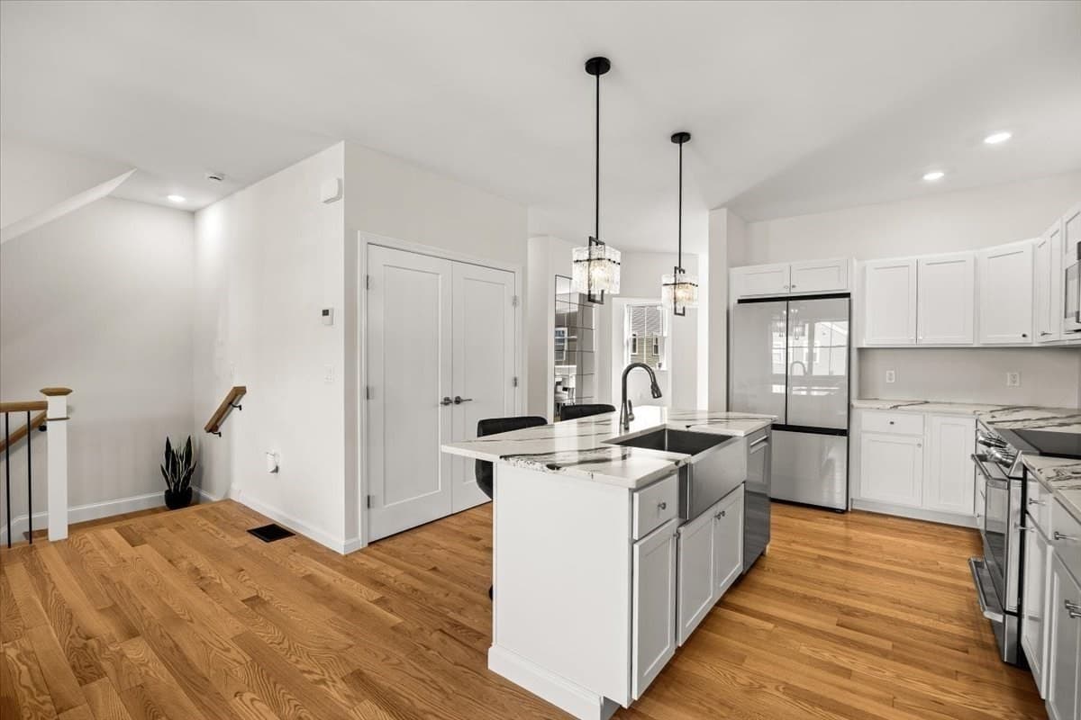 Condominium at 18 Oxbow Rd # 1, Raynham MA 02767, Raynham, photo 16 of 39