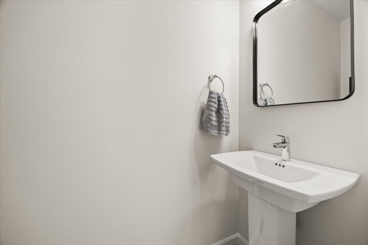 Condominium at 18 Oxbow Rd # 1, Raynham MA 02767, Raynham, photo 22 of 39