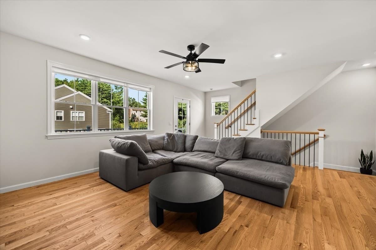 Condominium at 18 Oxbow Rd # 1, Raynham MA 02767, Raynham, photo 9 of 39