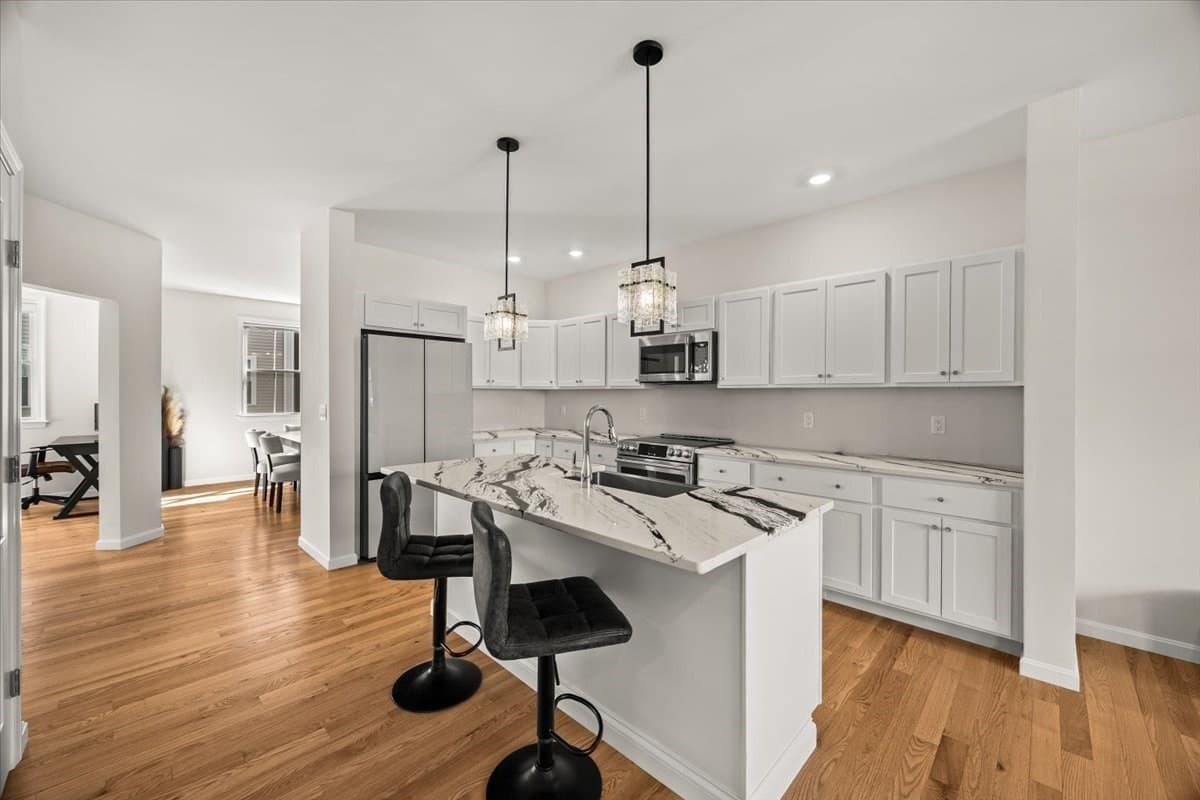 Condominium at 18 Oxbow Rd # 1, Raynham MA 02767, Raynham, photo 15 of 39
