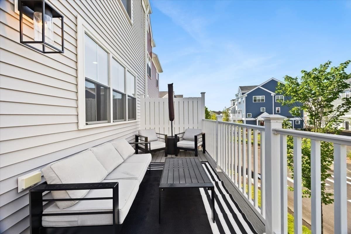 Condominium at 18 Oxbow Rd # 1, Raynham MA 02767, Raynham, photo 8 of 39