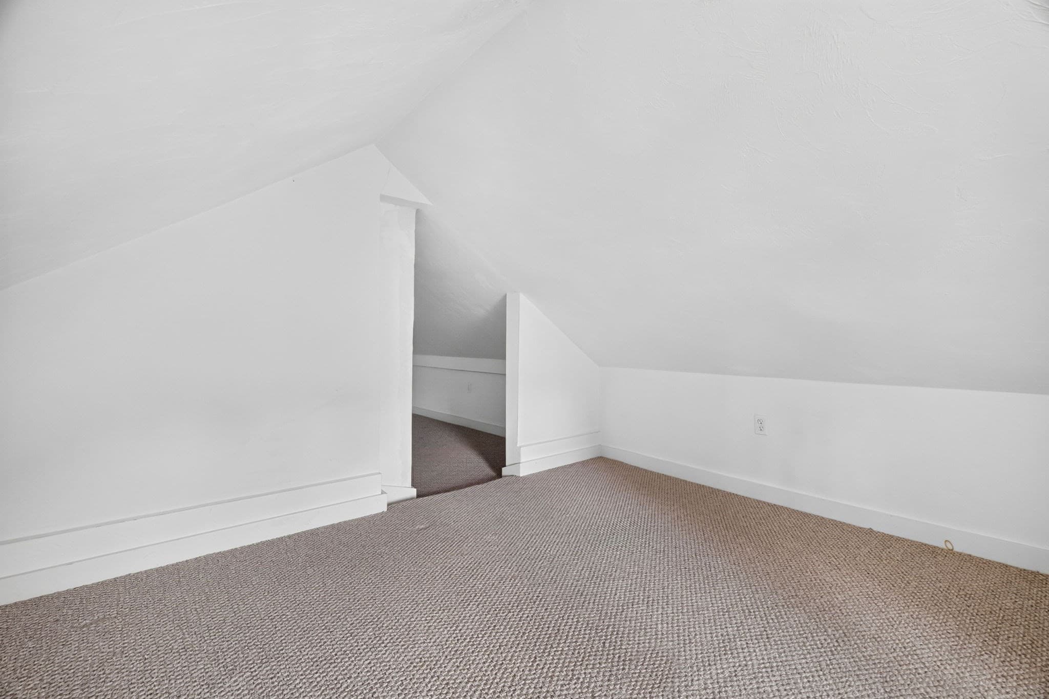 Condominium at 122 W Wyoming Ave # C, Melrose MA 02176, Melrose, photo 14 of 28