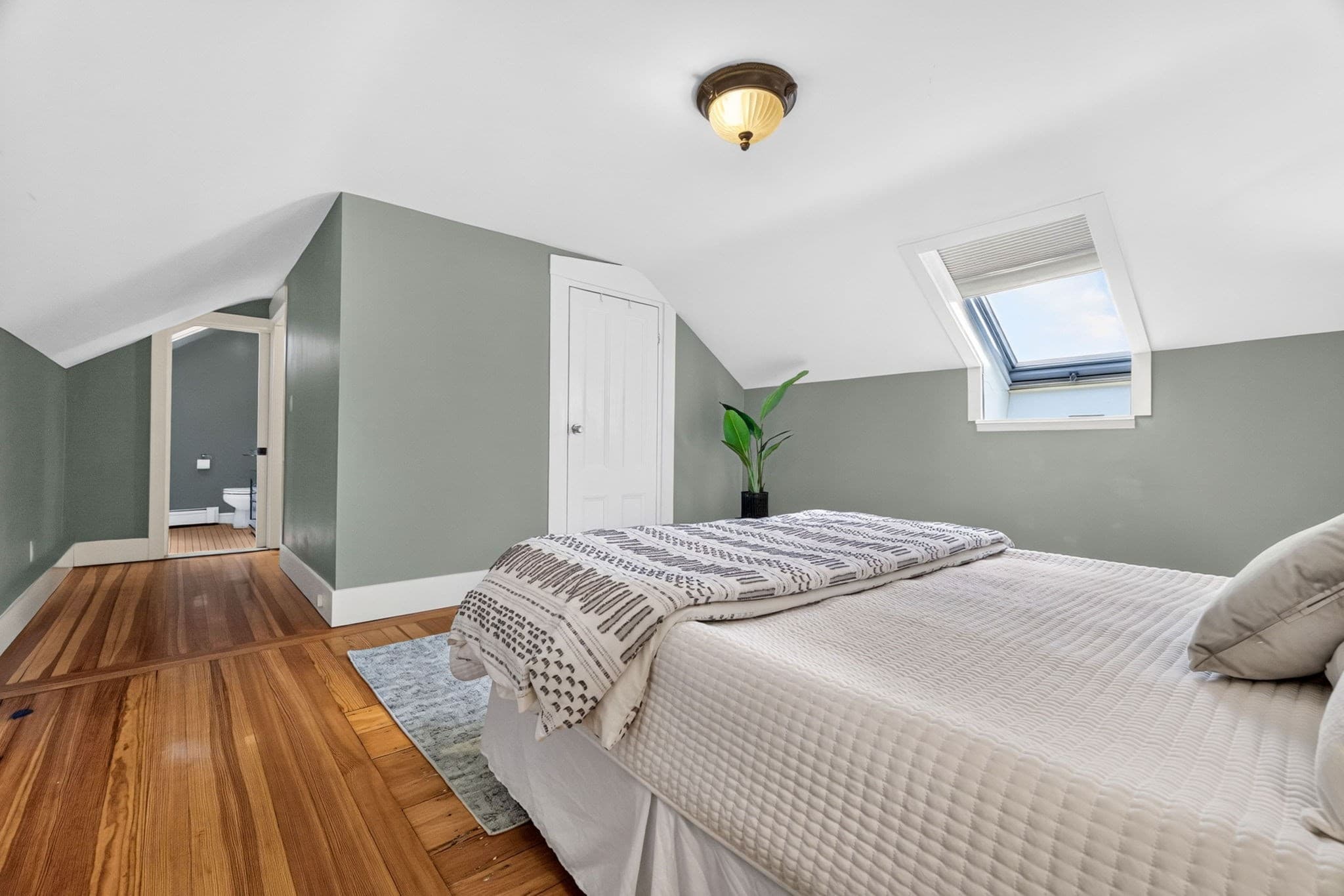 Condominium at 122 W Wyoming Ave # C, Melrose MA 02176, Melrose, photo 19 of 28