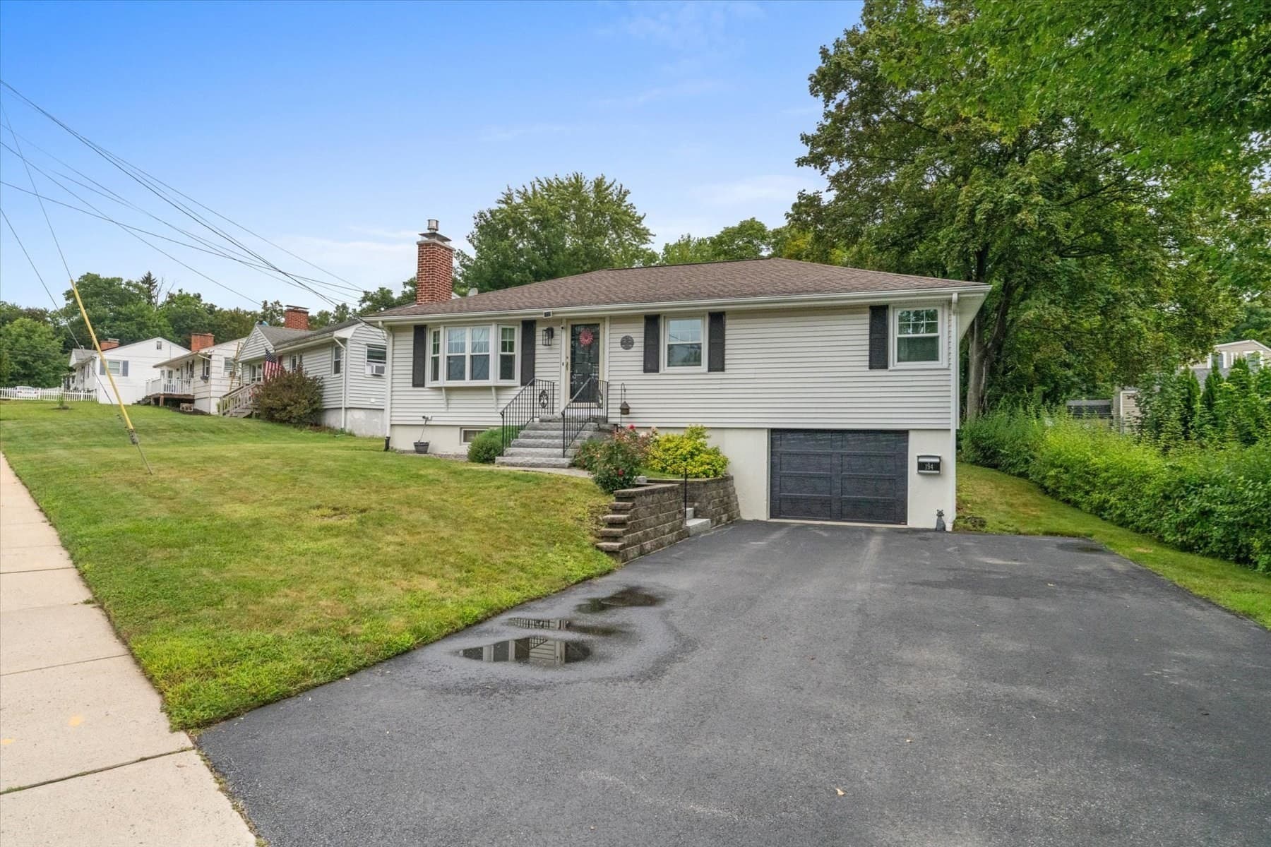 Single Family Residence at 194 Holden St, Worcester MA 01606, Worcester, photo 3 of 34