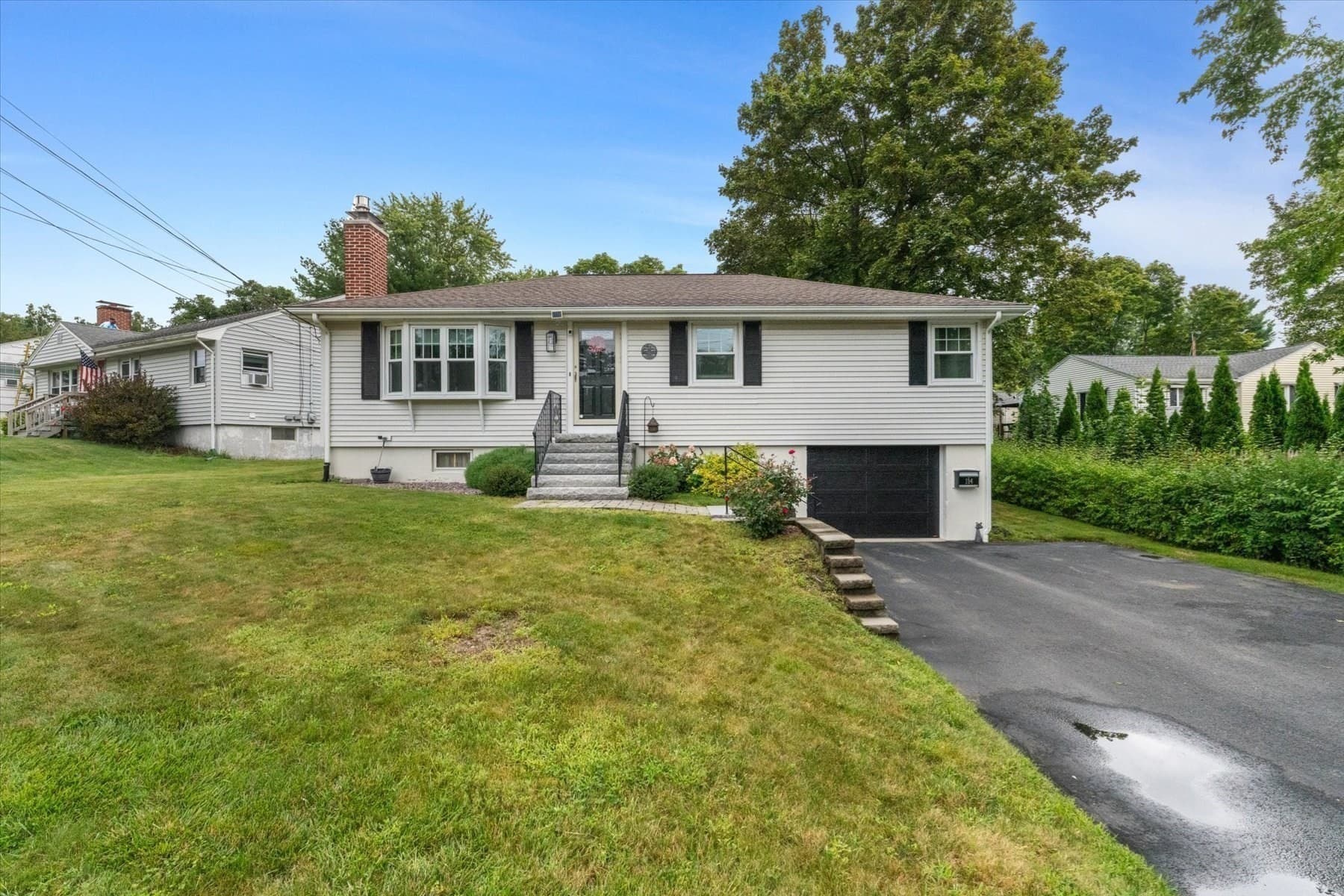 194 Holden St, Worcester MA 01606