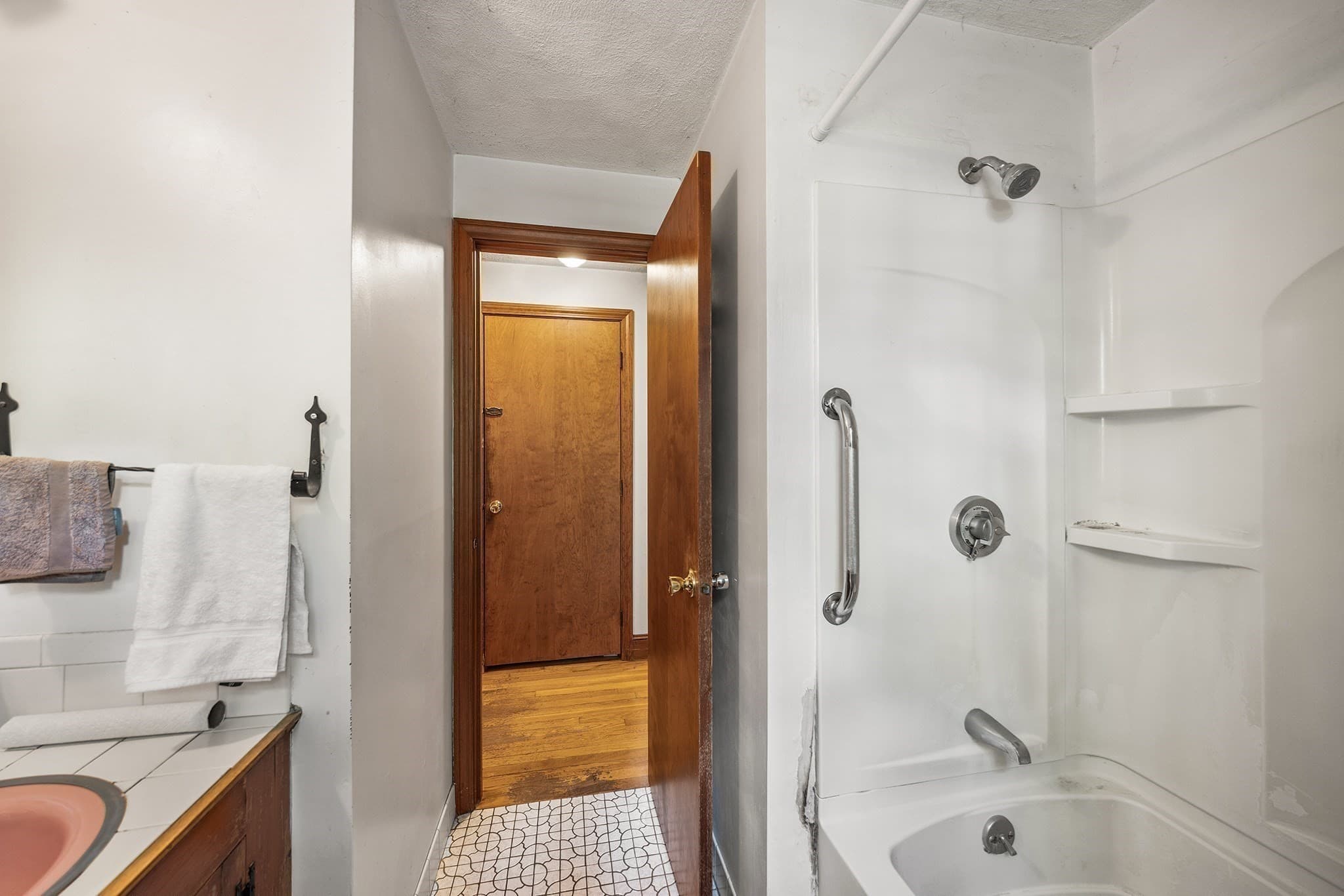 Single Family Residence at 41 Academy Ave, Weymouth MA 02189, Weymouth, photo 14 of 20