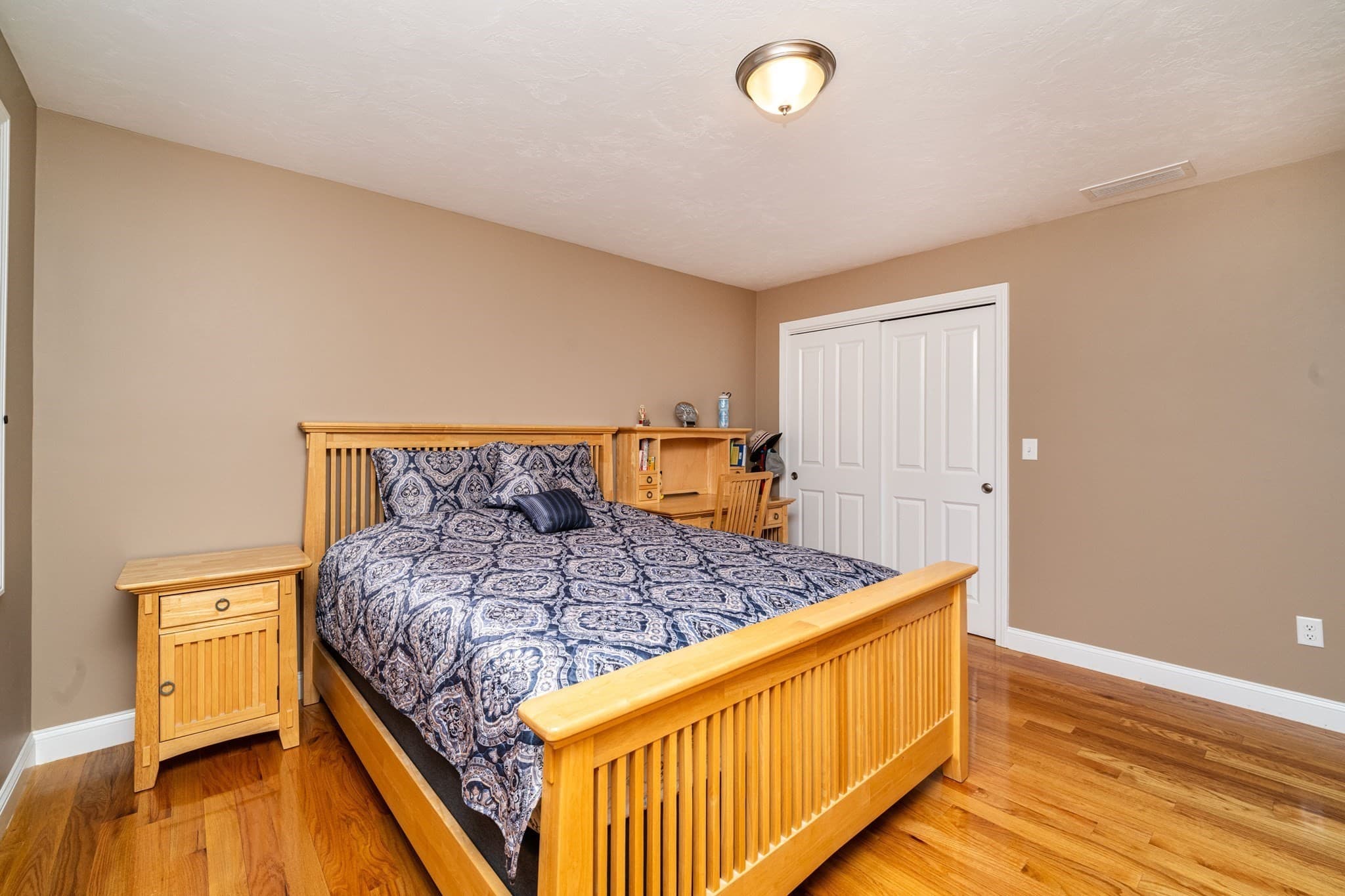 Single Family Residence at 28. Woodlawn Ave, Billerica MA 01821, Billerica, photo 16 of 31