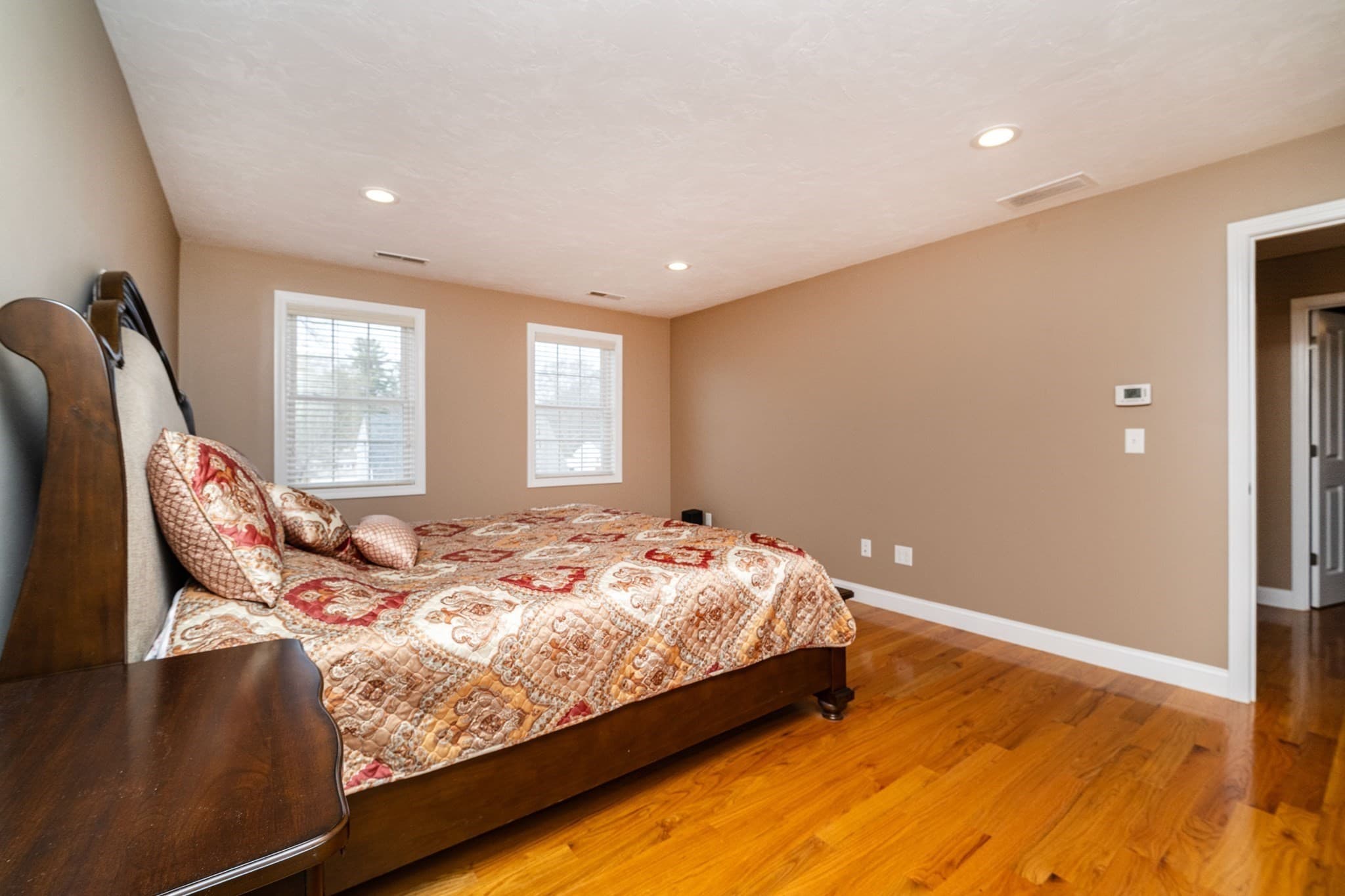Single Family Residence at 28. Woodlawn Ave, Billerica MA 01821, Billerica, photo 14 of 31