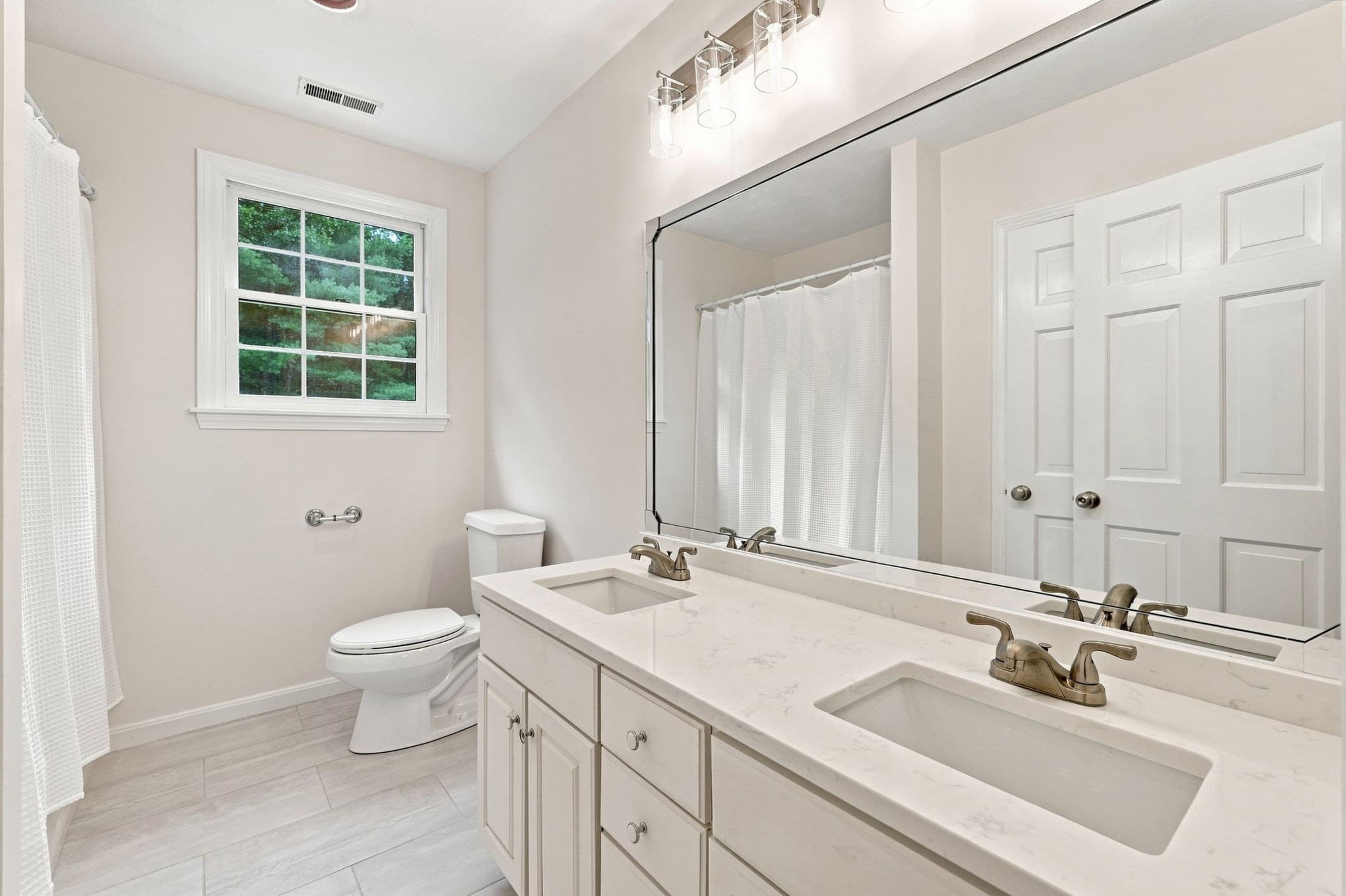 Single Family Residence at 10 Hawk Ridge Rd, Andover MA 01810, Andover, photo 15 of 27