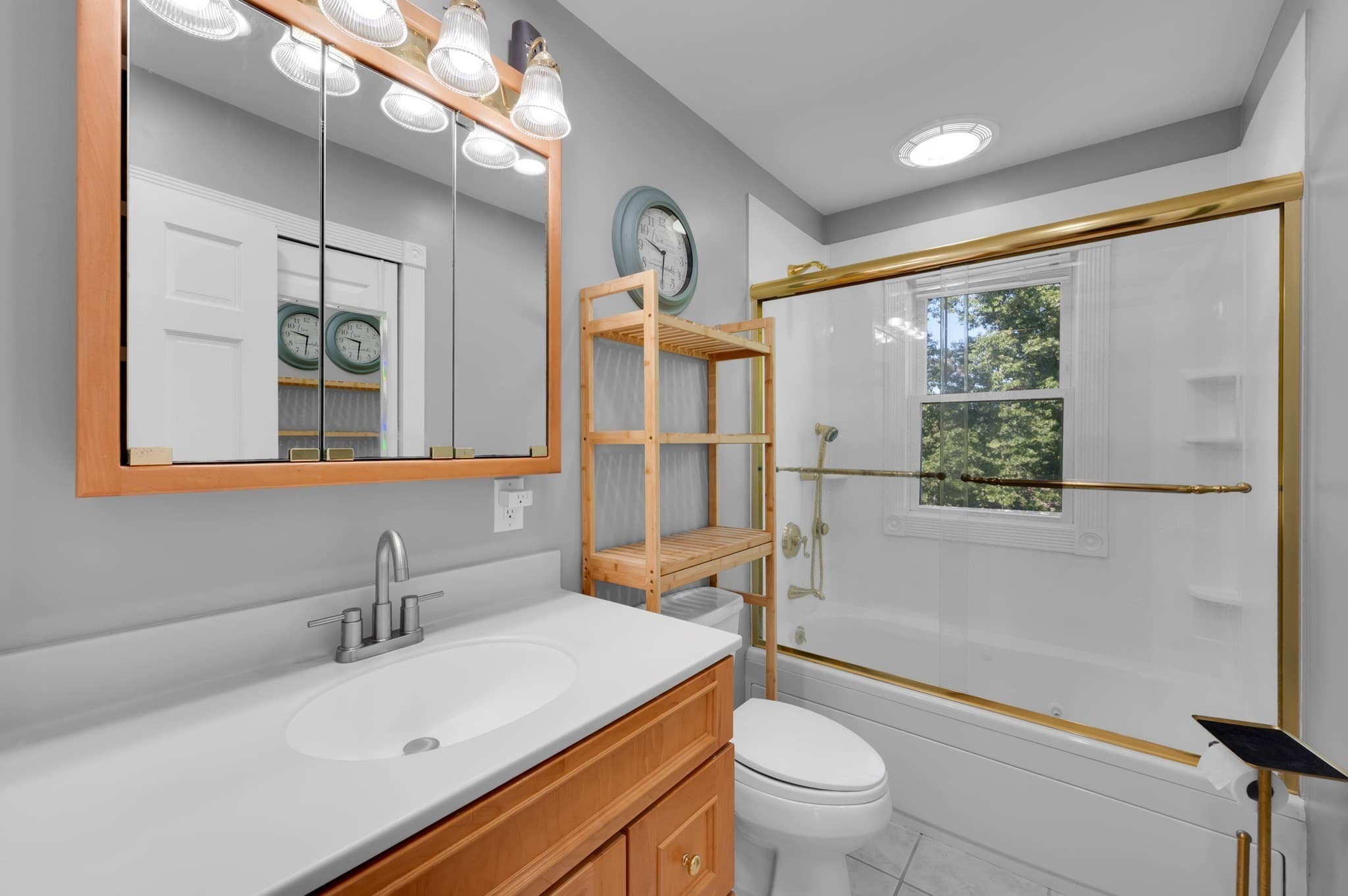 Single Family Residence at 29 Carroll St, Auburn MA 01501, Auburn, photo 14 of 19