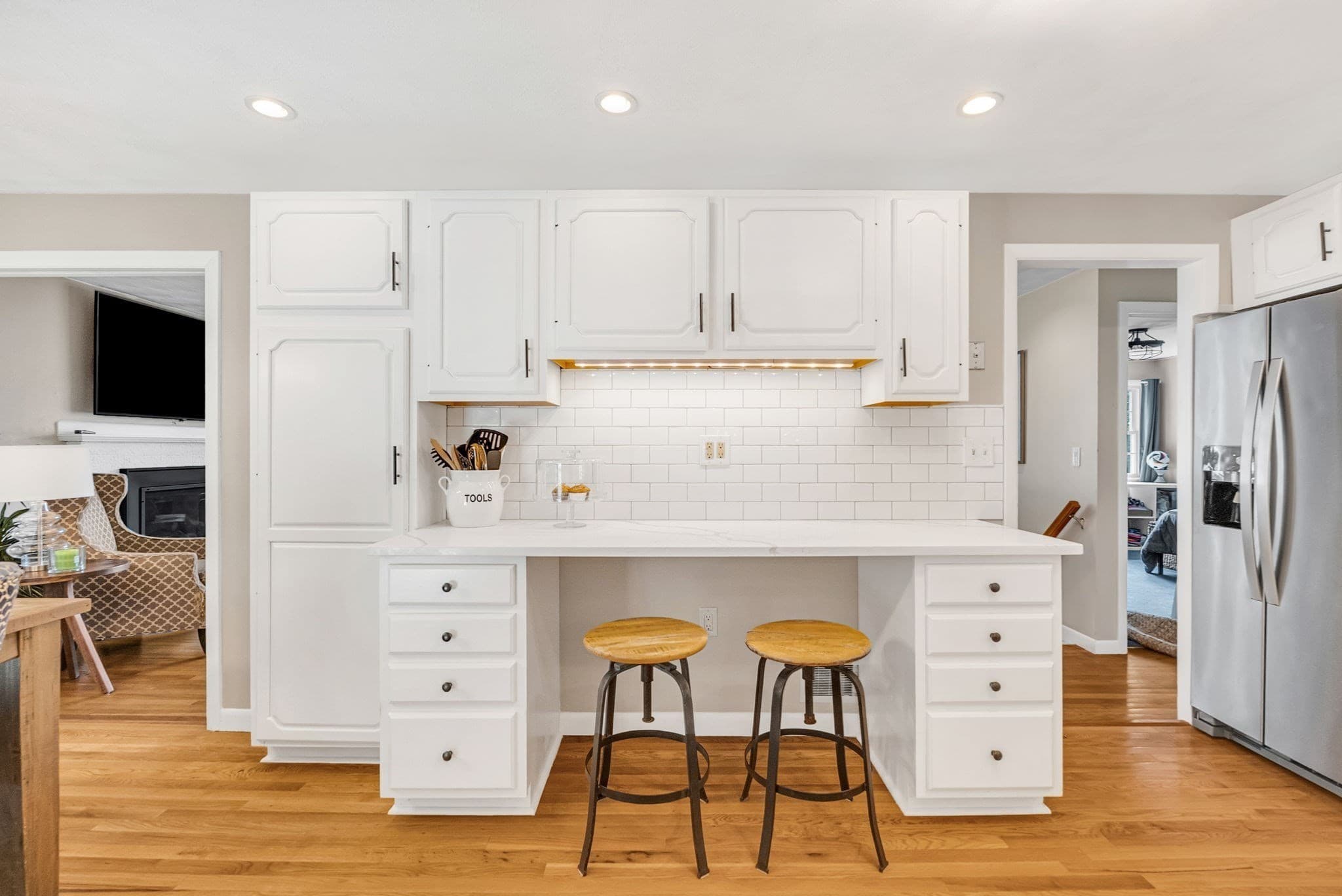 Single Family Residence at 32 Briarwood Rd, Framingham MA 01701, Framingham, photo 7 of 20