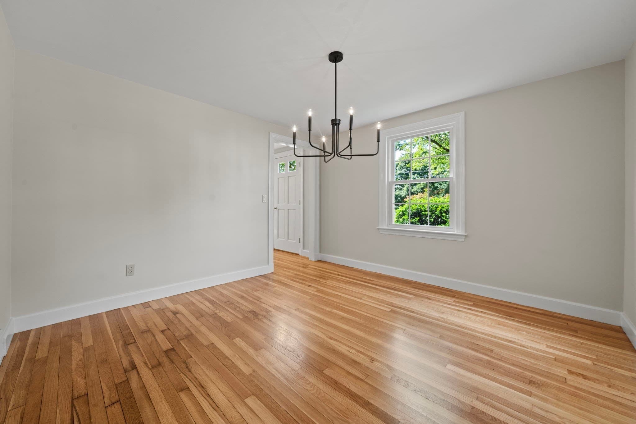 Single Family Residence at 9 Hillside Dr, Nashua NH 03064, Nashua, photo 12 of 39