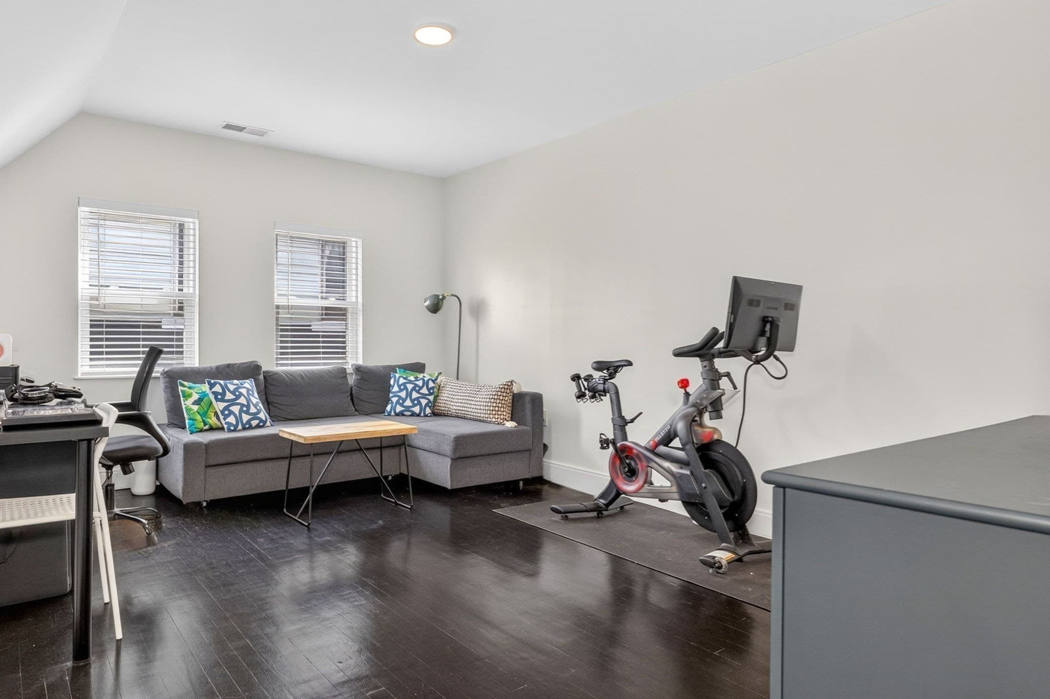 Condominium at 16 Pasadena Rd # 3, Boston MA 02121, photo 10 of 19