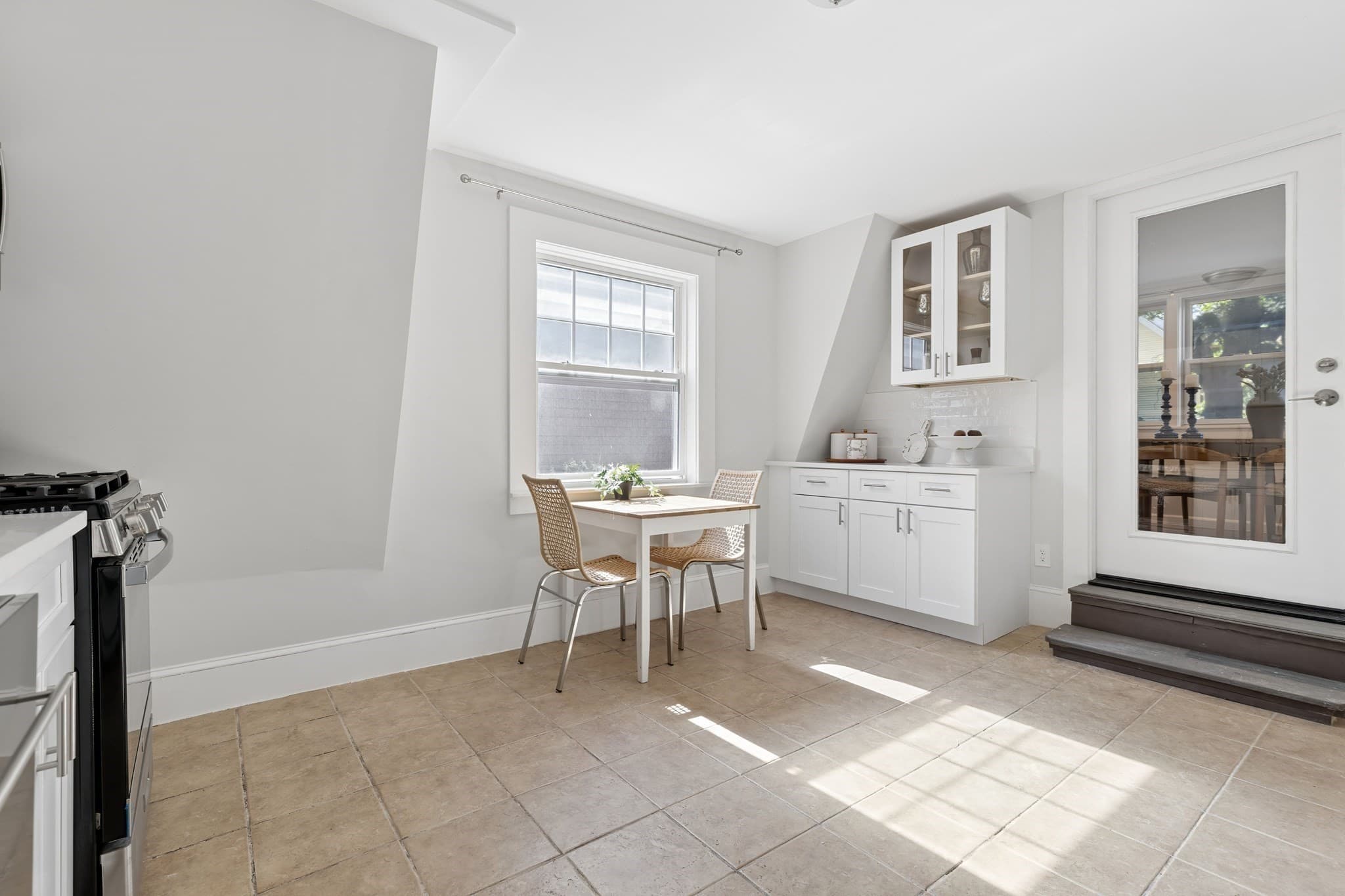Condominium at 5 Kenwood St # 3, Somerville MA 02144, Somerville, photo 6 of 22
