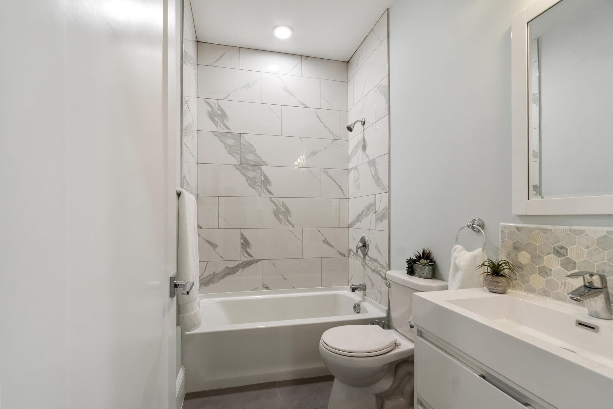 Condominium at 301 Saratoga Street # 1, Boston MA 02128, Boston, photo 18 of 27