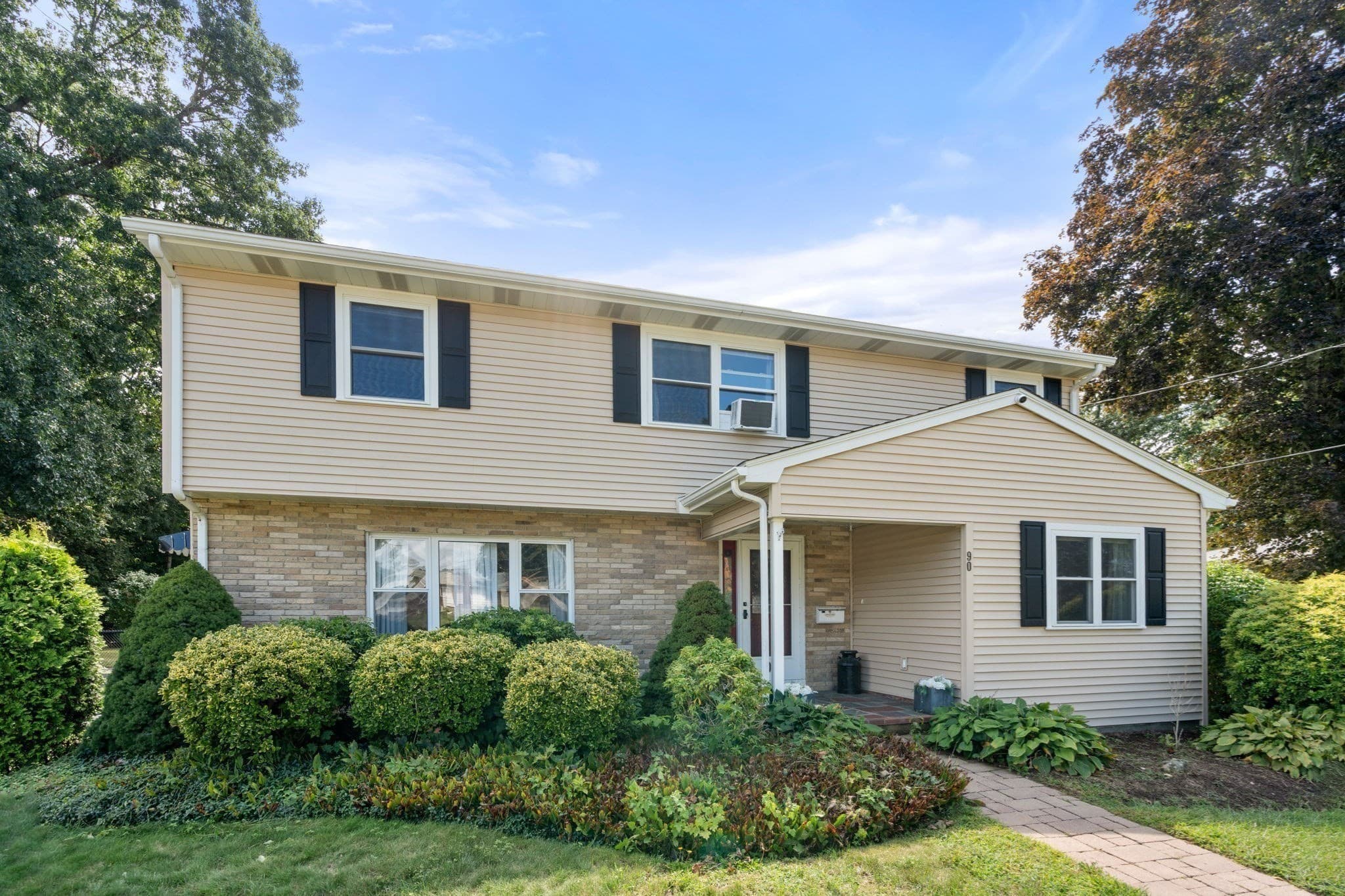 90 Crickett Road, Brockton MA 02301