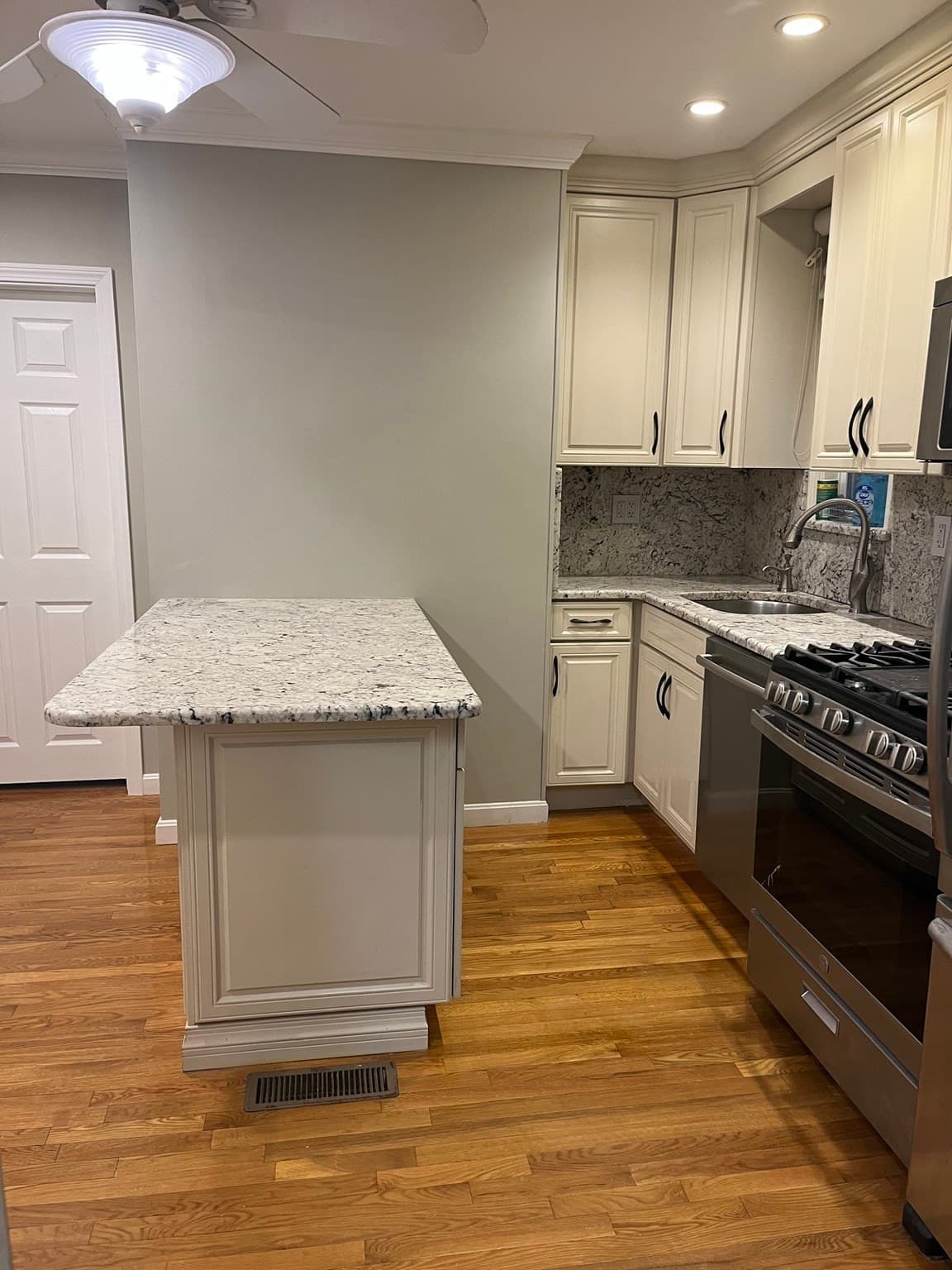 3 Family at 651 Bennington Street, Boston MA 02128, Boston, photo 4 of 36