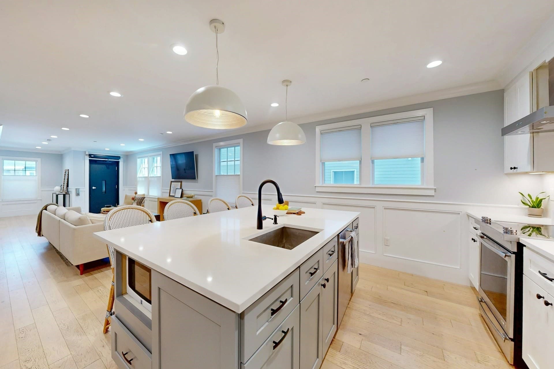 Condominium at 613 E 6th Street # 1, Boston MA 02127, Boston, photo 7 of 35