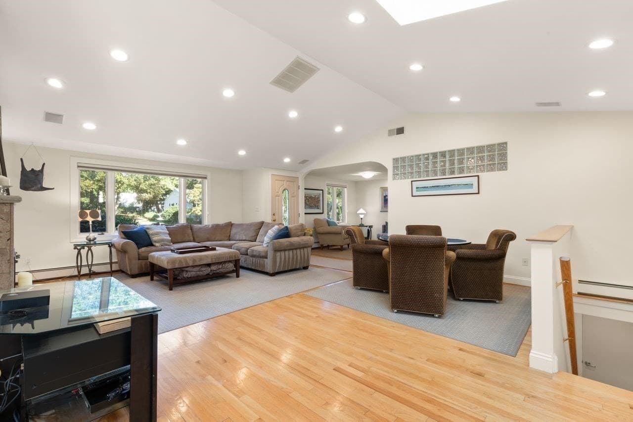 Single Family Residence at 16 Leonard Rd, Sharon MA 02067, Sharon, photo 6 of 37