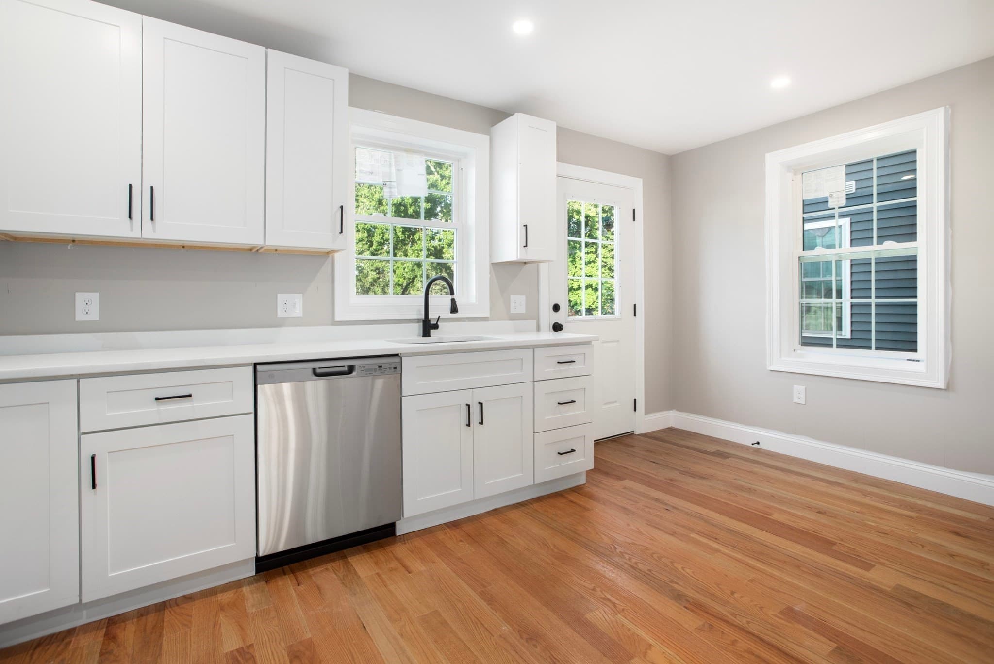 Condominium at 661 Washington Aveue # 2, Revere MA 02151, Revere, photo 3 of 27