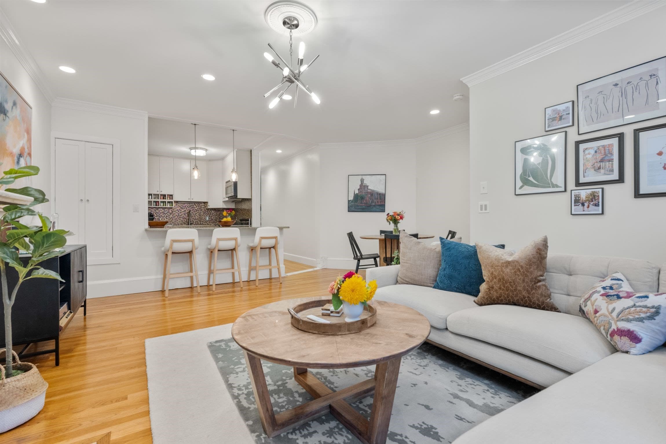 Condominium at 41 Pinckney Street # 1, Boston MA 02114, photo 3 of 21