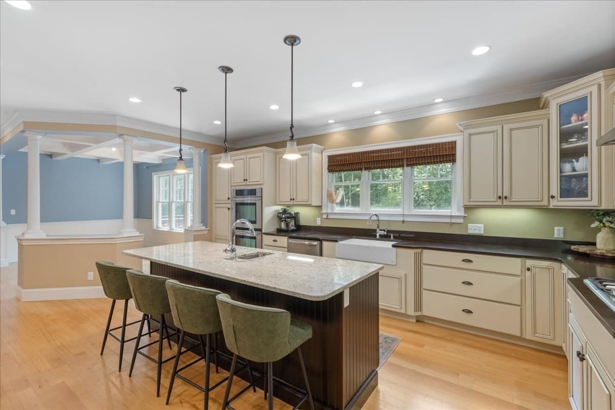 Single Family Residence at 137 Garland Dr, Pelham NH 03076, Pelham, photo 6 of 42