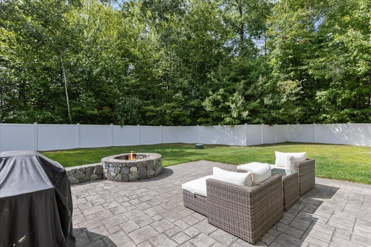 Single Family Residence at 137 Garland Dr, Pelham NH 03076, Pelham, photo 33 of 42