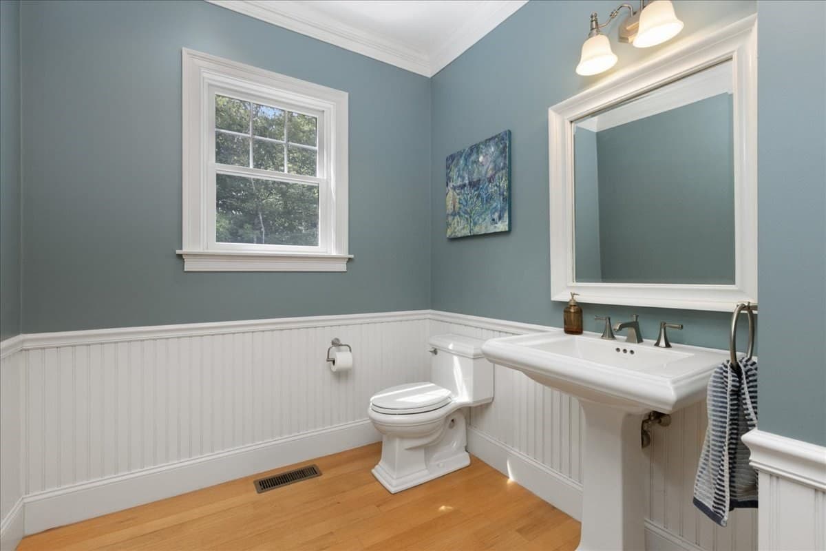 Single Family Residence at 137 Garland Dr, Pelham NH 03076, Pelham, photo 18 of 42