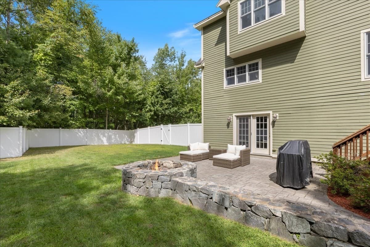Single Family Residence at 137 Garland Dr, Pelham NH 03076, Pelham, photo 35 of 42