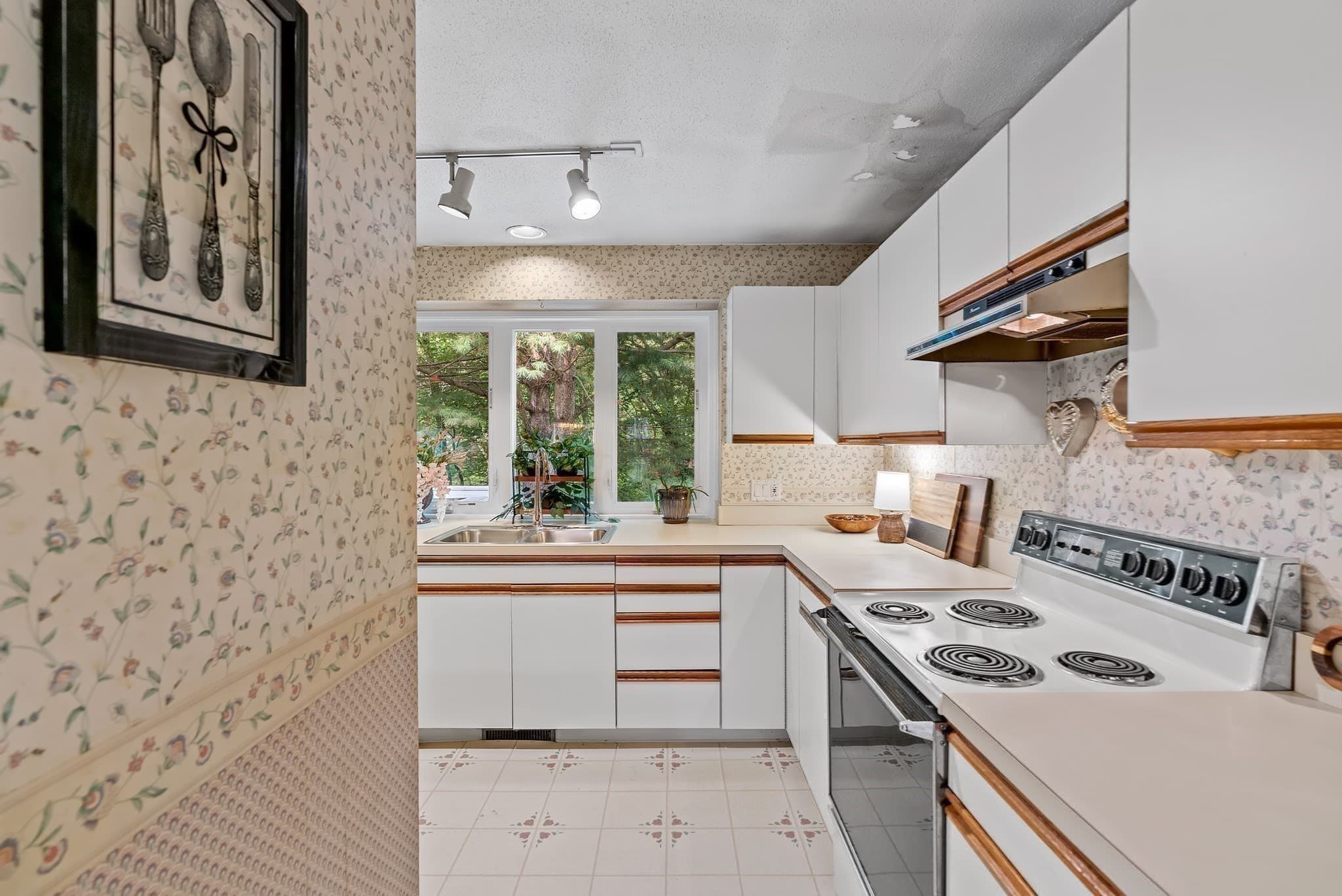 Condominium at 101 South Ave # 1004, Attleboro MA 02703, Attleboro, photo 9 of 31