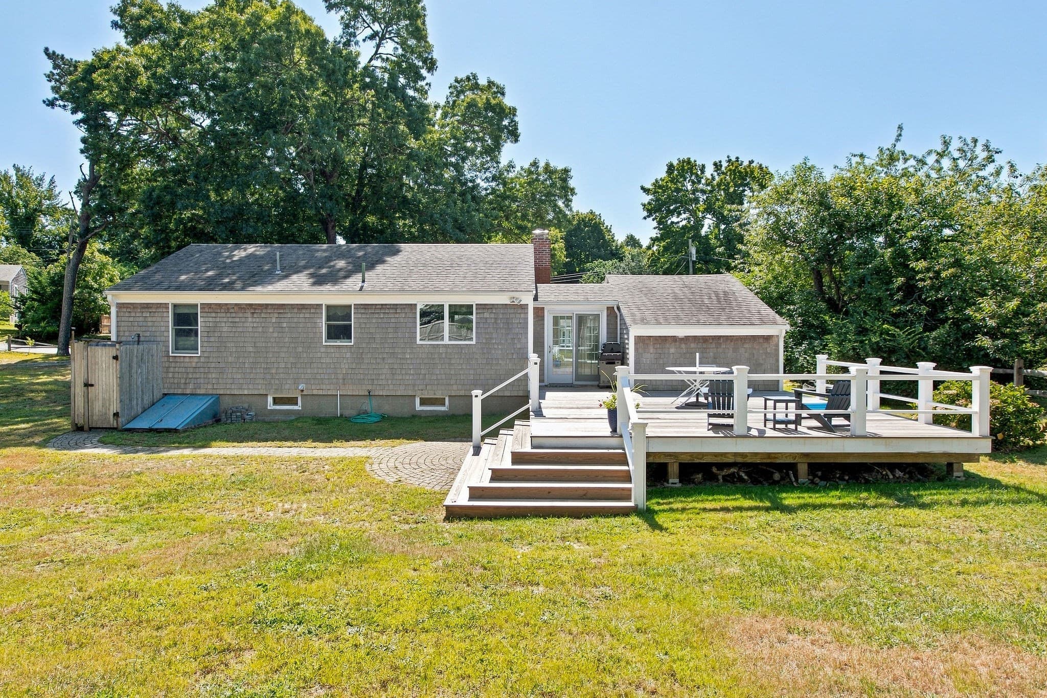 Single Family Residence at 4 Old Mill Ln, Harwich MA 02645, Harwich, photo 5 of 39
