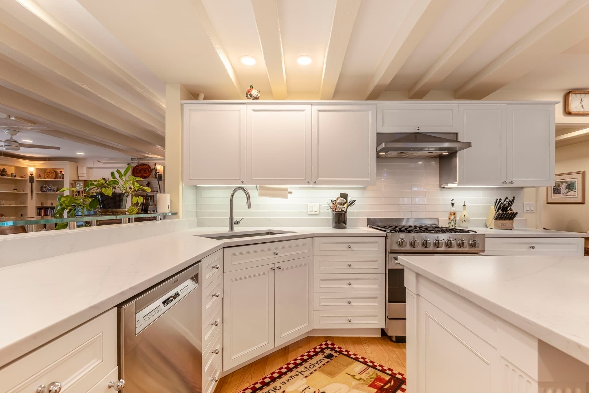 Condominium at 33 Commercial Wharf # 42, Boston MA 02110, photo 5 of 29