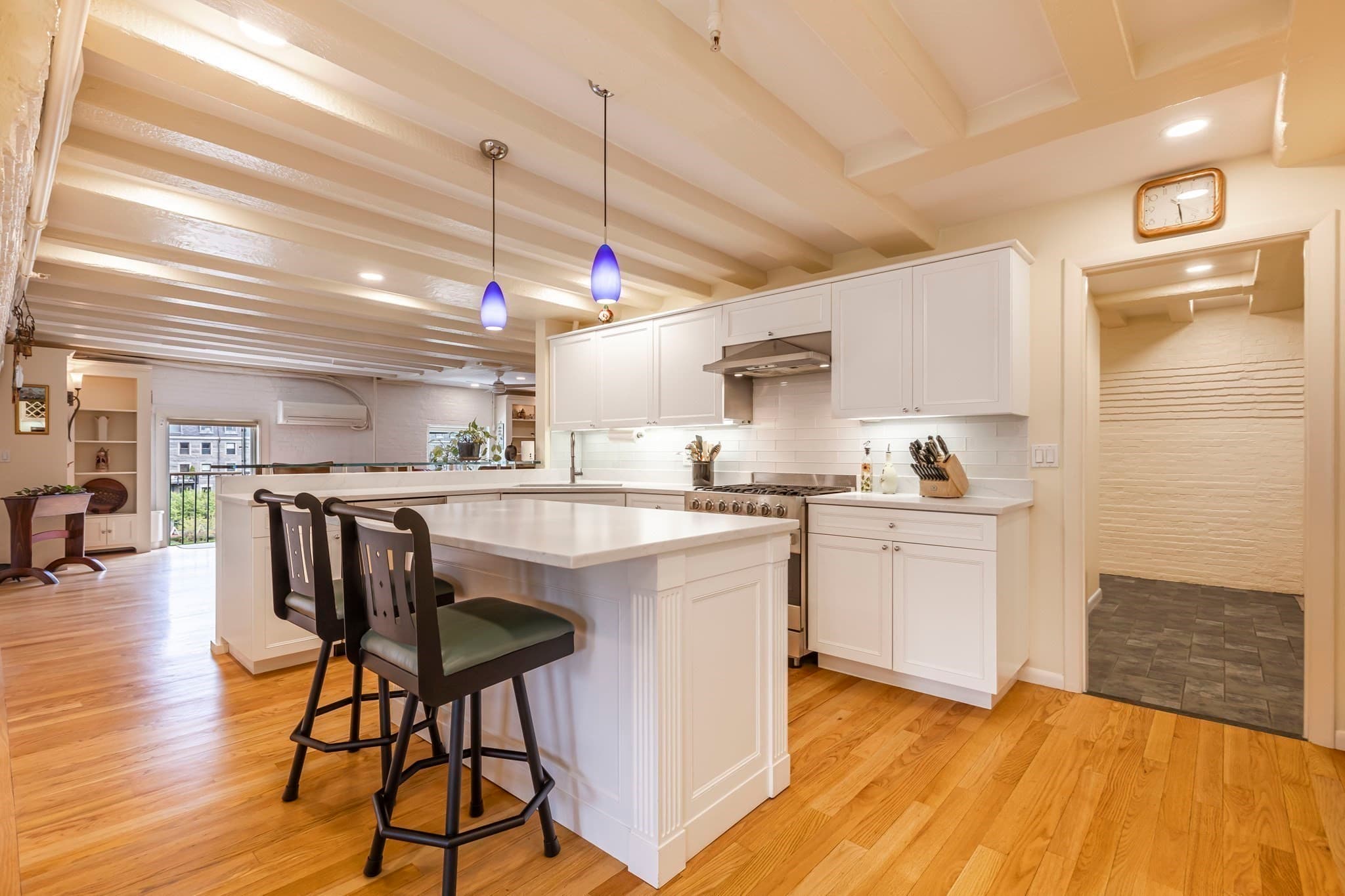 Condominium at 33 Commercial Wharf # 42, Boston MA 02110, photo 4 of 29