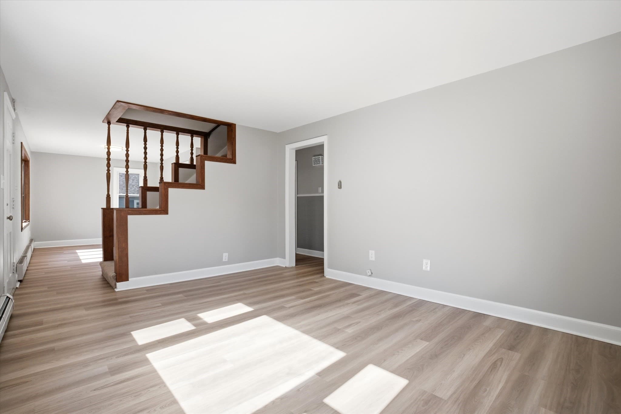Single Family Residence at 6 Pleasant St, Chelmsford MA 01824, photo 5 of 42