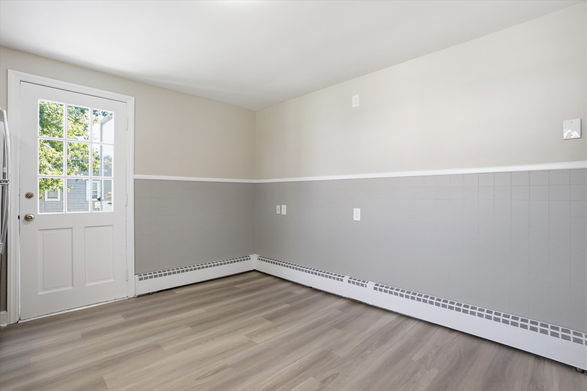 Single Family Residence at 6 Pleasant St, Chelmsford MA 01824, photo 25 of 42