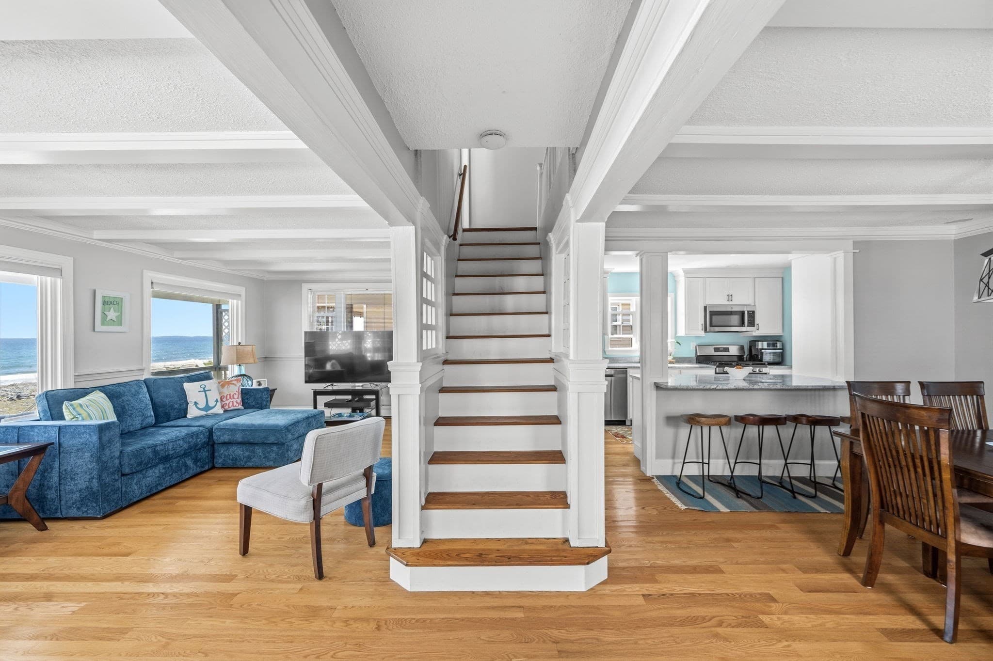 Single Family Residence at 331 Beach Ave, Hull MA 02045, Hull, photo 4 of 26