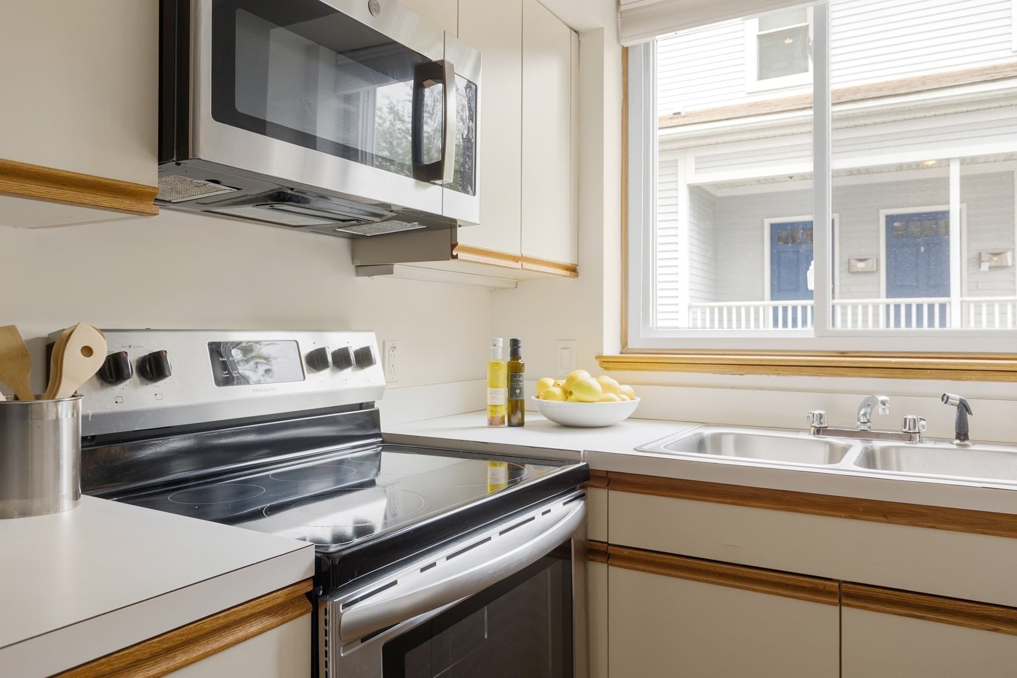 Condominium at 332 Franklin Street # 100, Cambridge MA 02139, Cambridge, photo 10 of 16