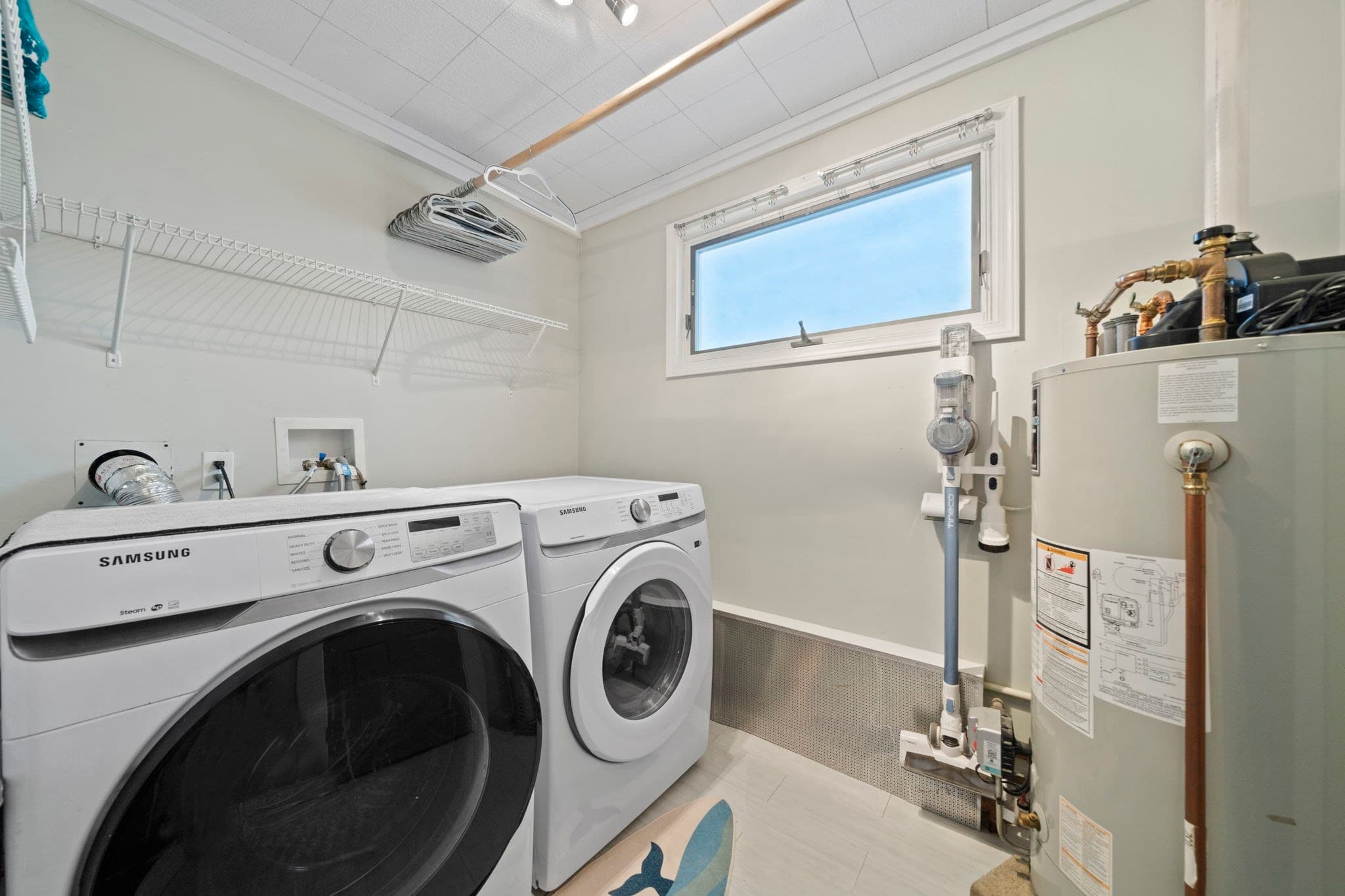 Single Family Residence at 3 Lincoln St, Hull MA 02045, Hull, photo 15 of 42