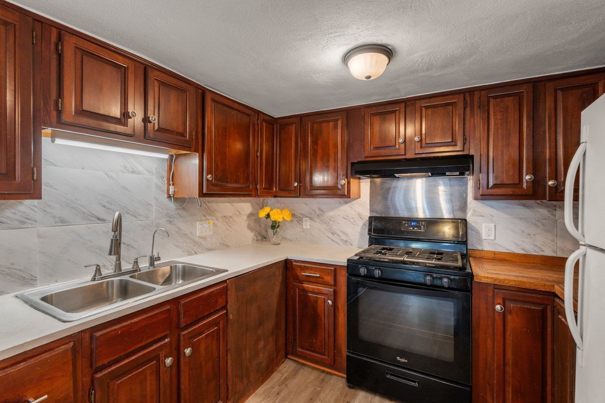 Single Family Residence at 33 Plant Rd, Waltham MA 02451, photo 23 of 41