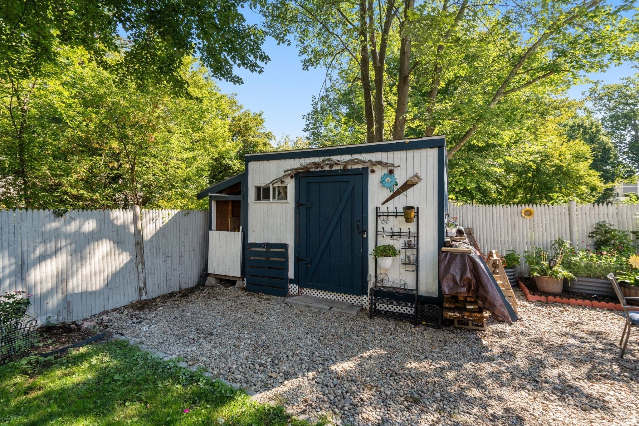 Single Family Residence at 33 Plant Rd, Waltham MA 02451, photo 34 of 41